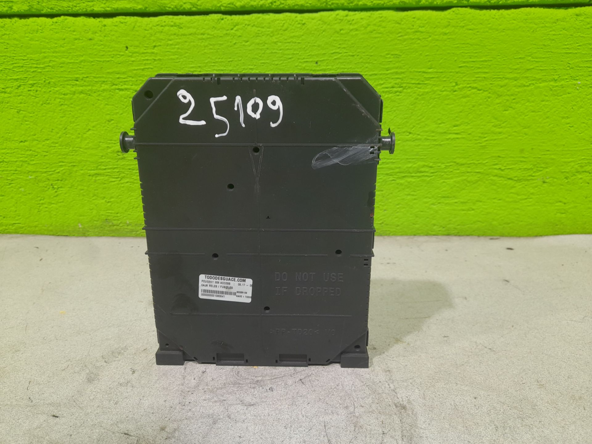 Caja reles / fusibles   no identificado