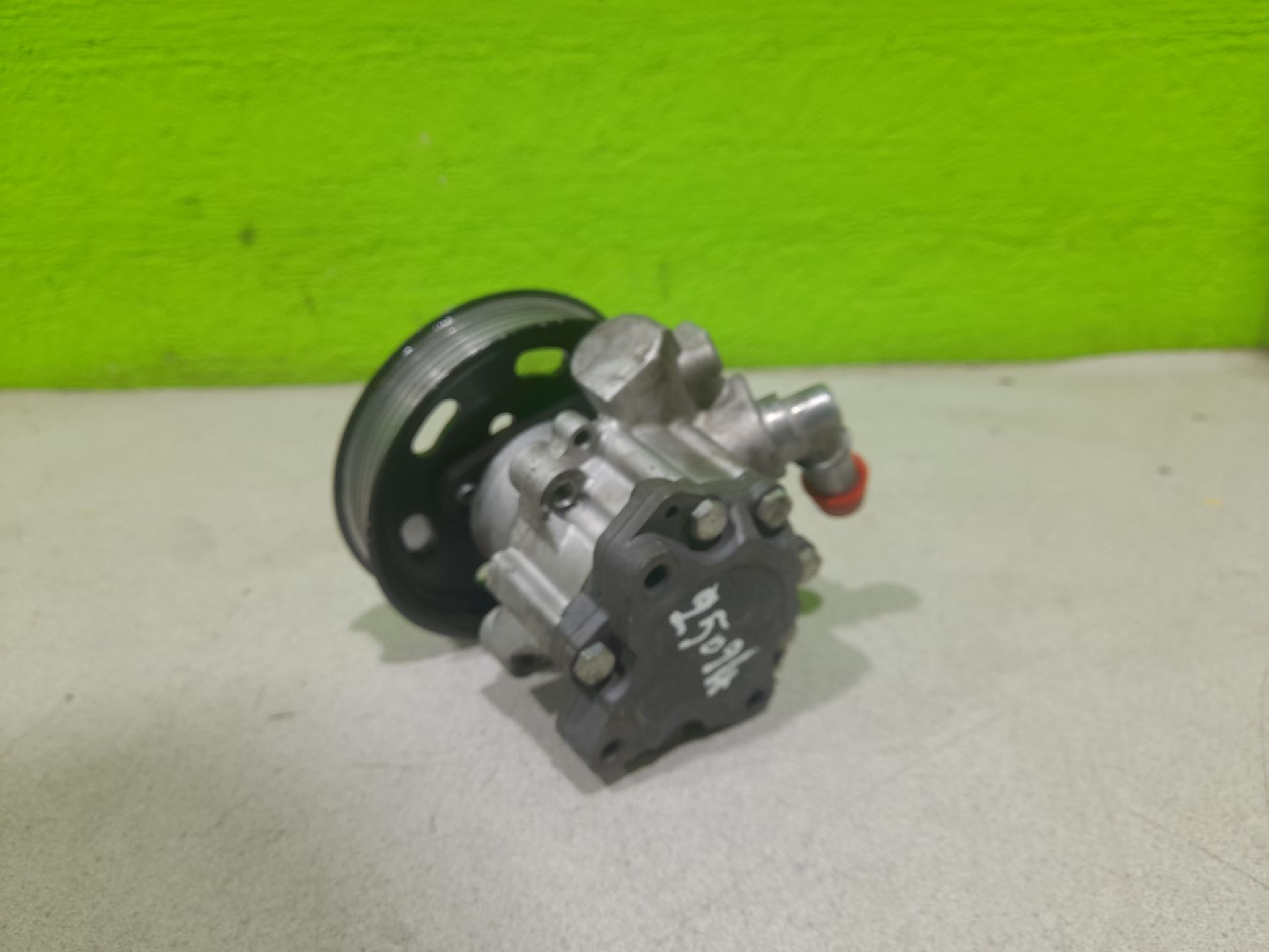 Bomba direccion audi a6 avant (4f5) 2.0 tdi