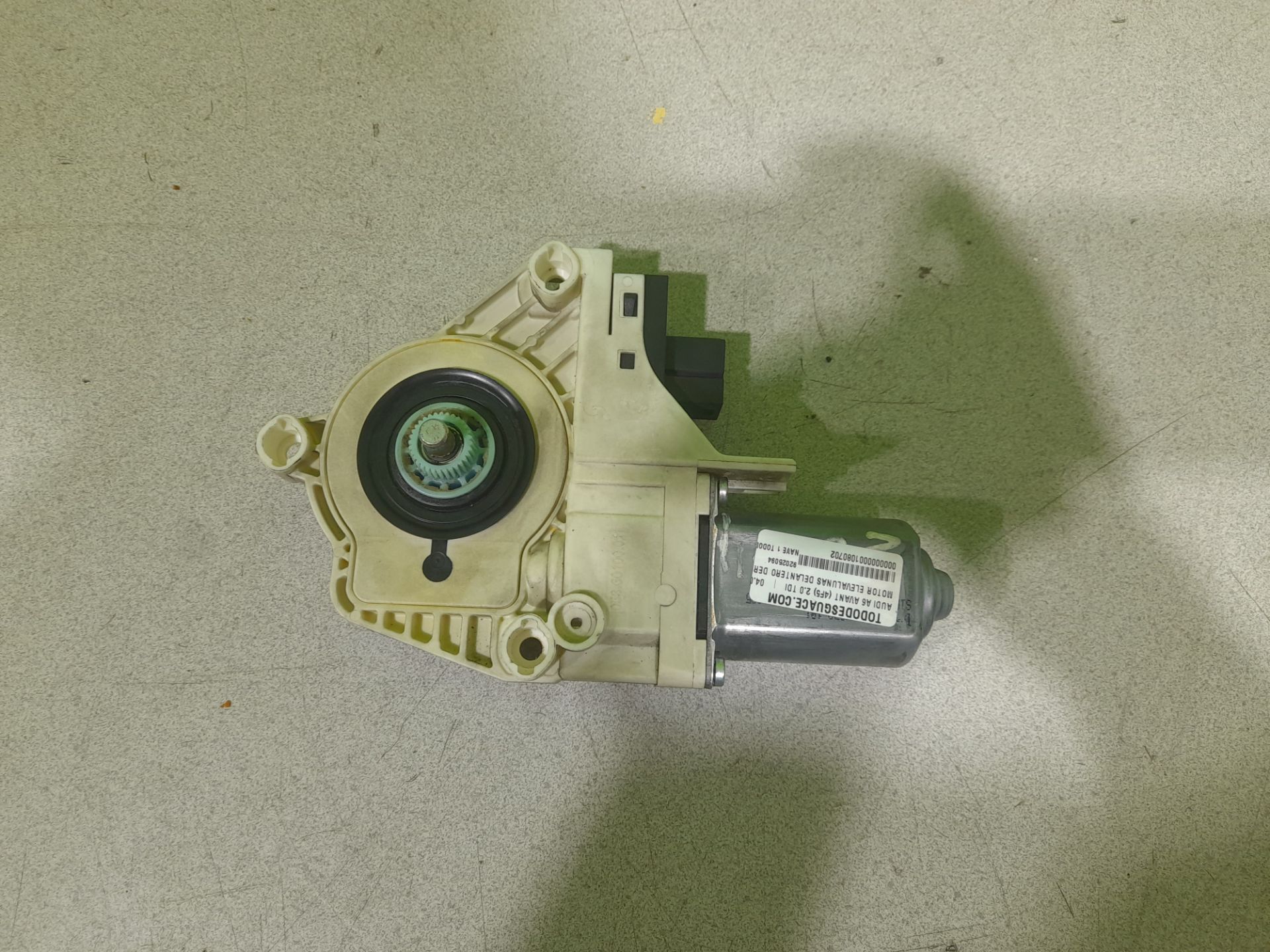 Motor elevalunas delantero derecho audi a6 avant (4f5) 2.0 tdi