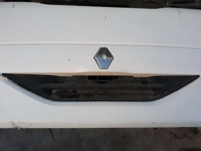  rejilla delantera   renault midlum dci 220 16c 6.174 cm3 6 cilindros
