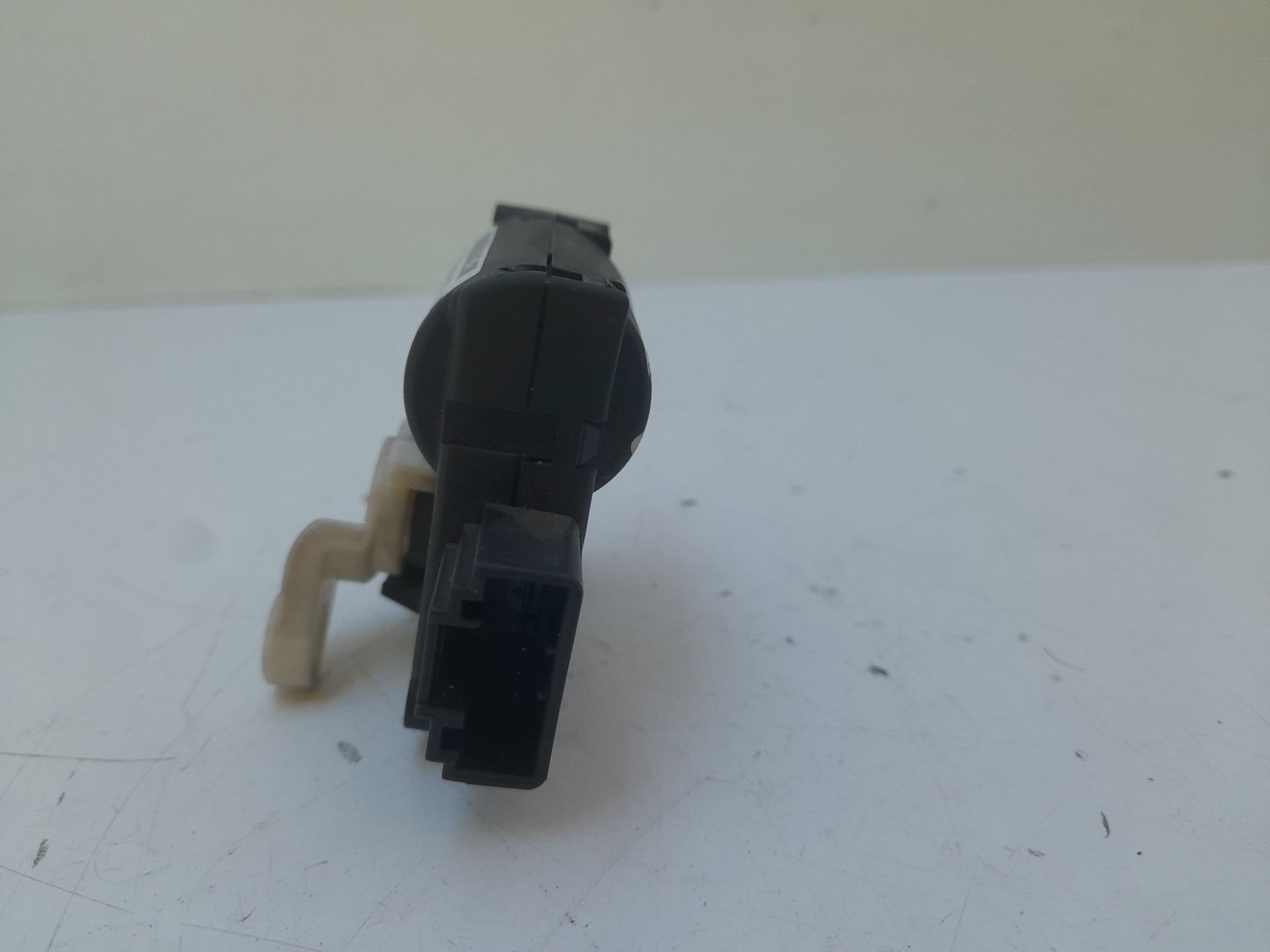 Motor apertura trampillas climatizador audi a6 avant (4f5) 2.0 tdi