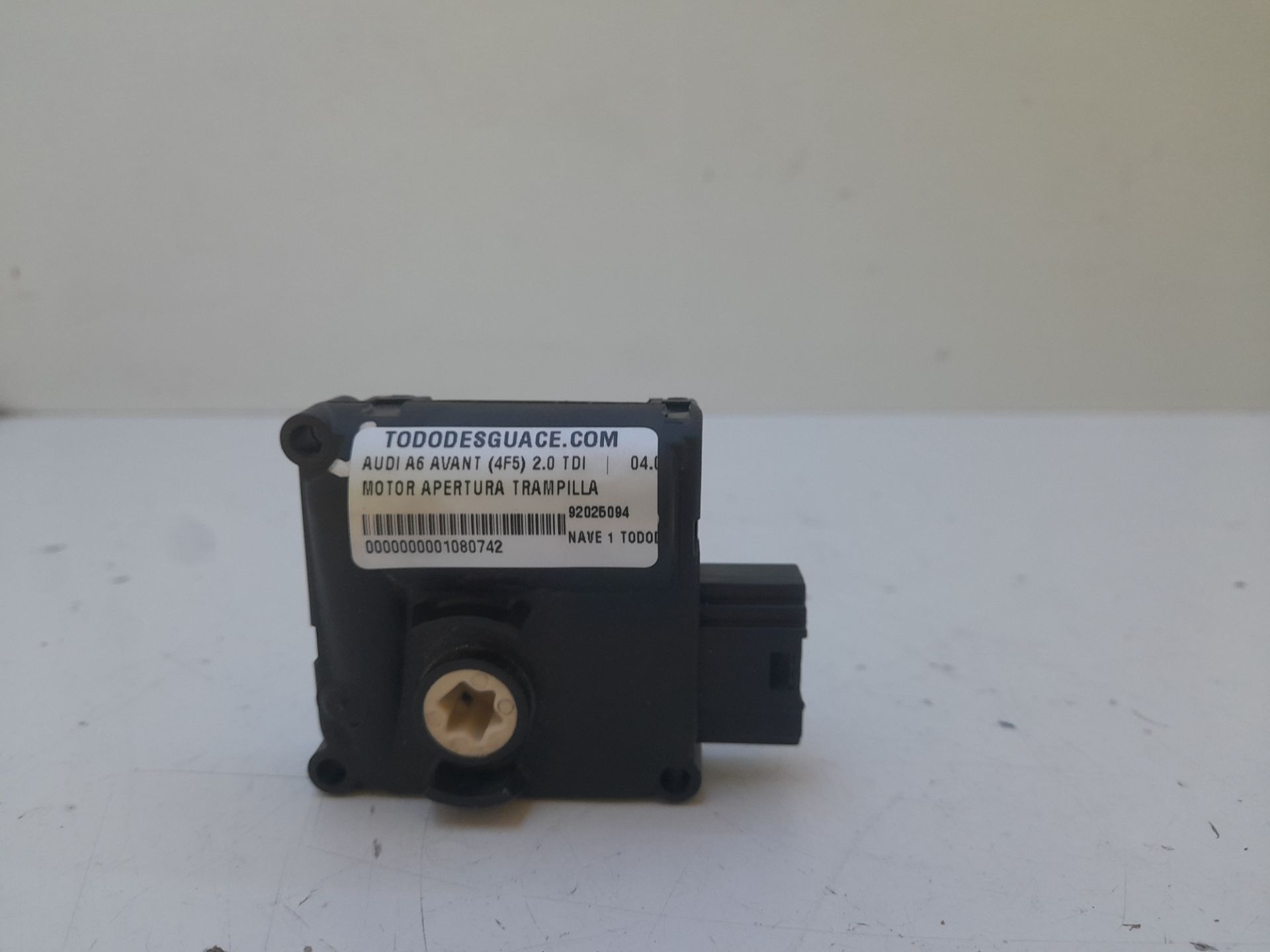 Motor apertura trampilla audi a6 avant (4f5) 2.0 tdi