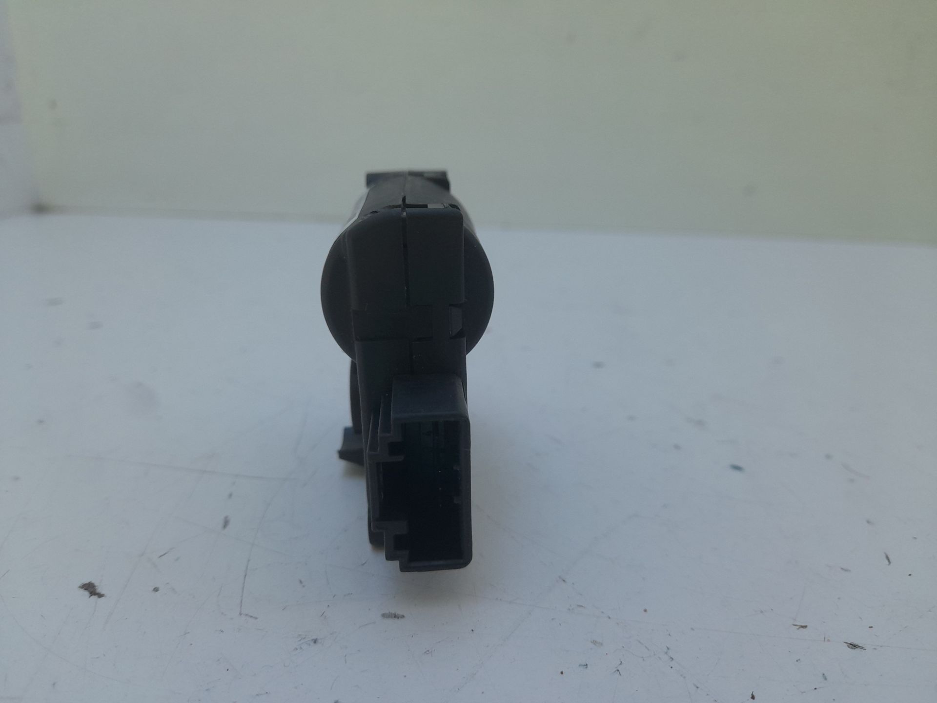 Motor apertura trampilla audi a6 avant (4f5) 2.0 tdi