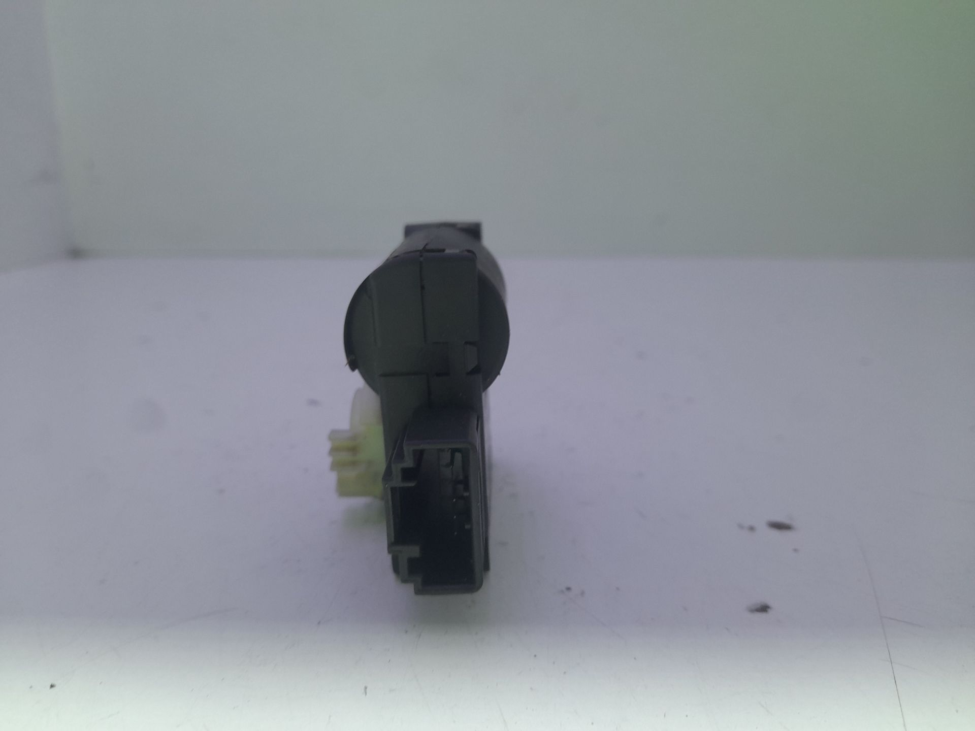 Motor apertura trampilla audi a6 avant (4f5) 2.0 tdi