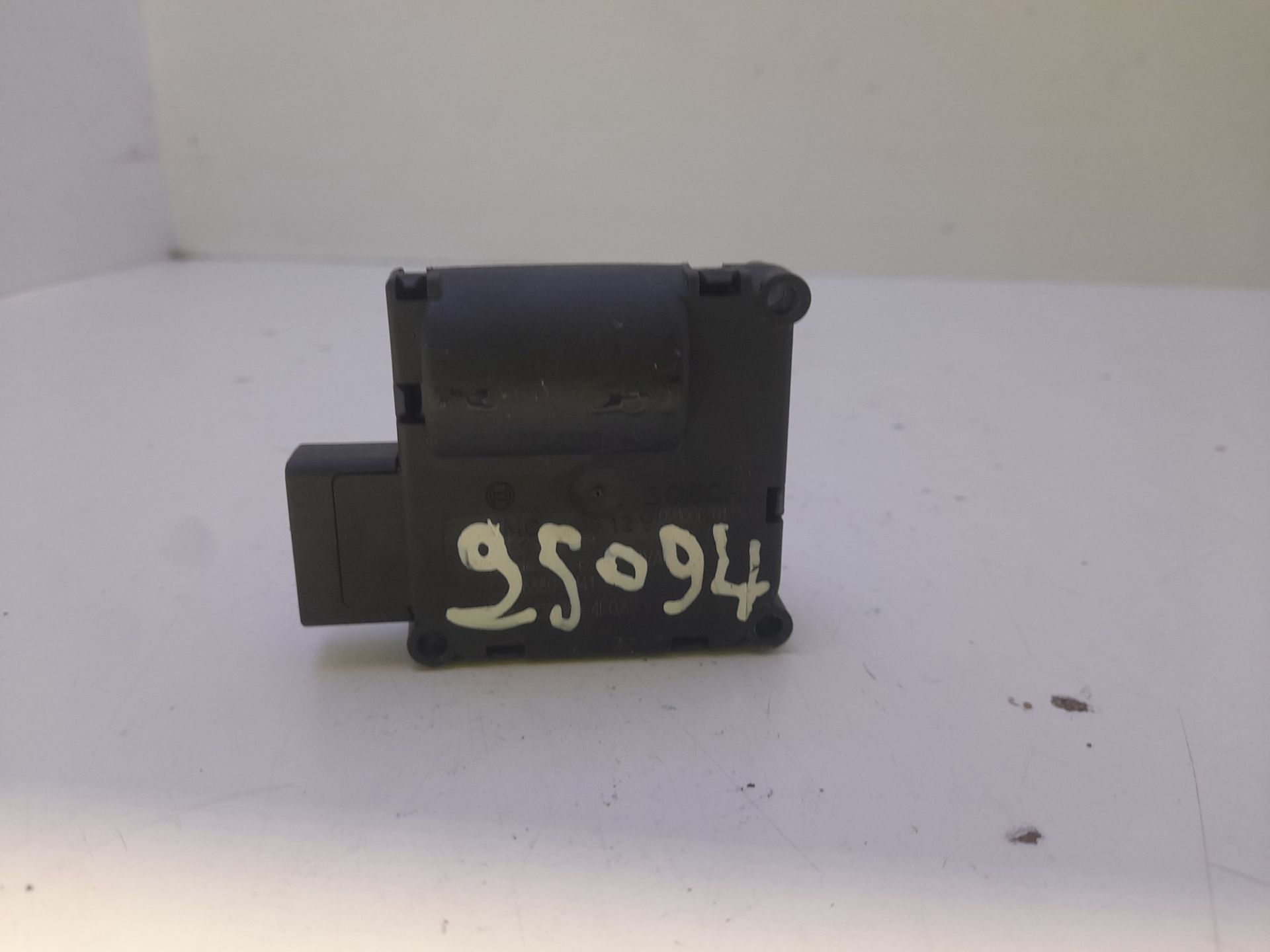 Motor apertura trampilla audi a6 avant (4f5) 2.0 tdi