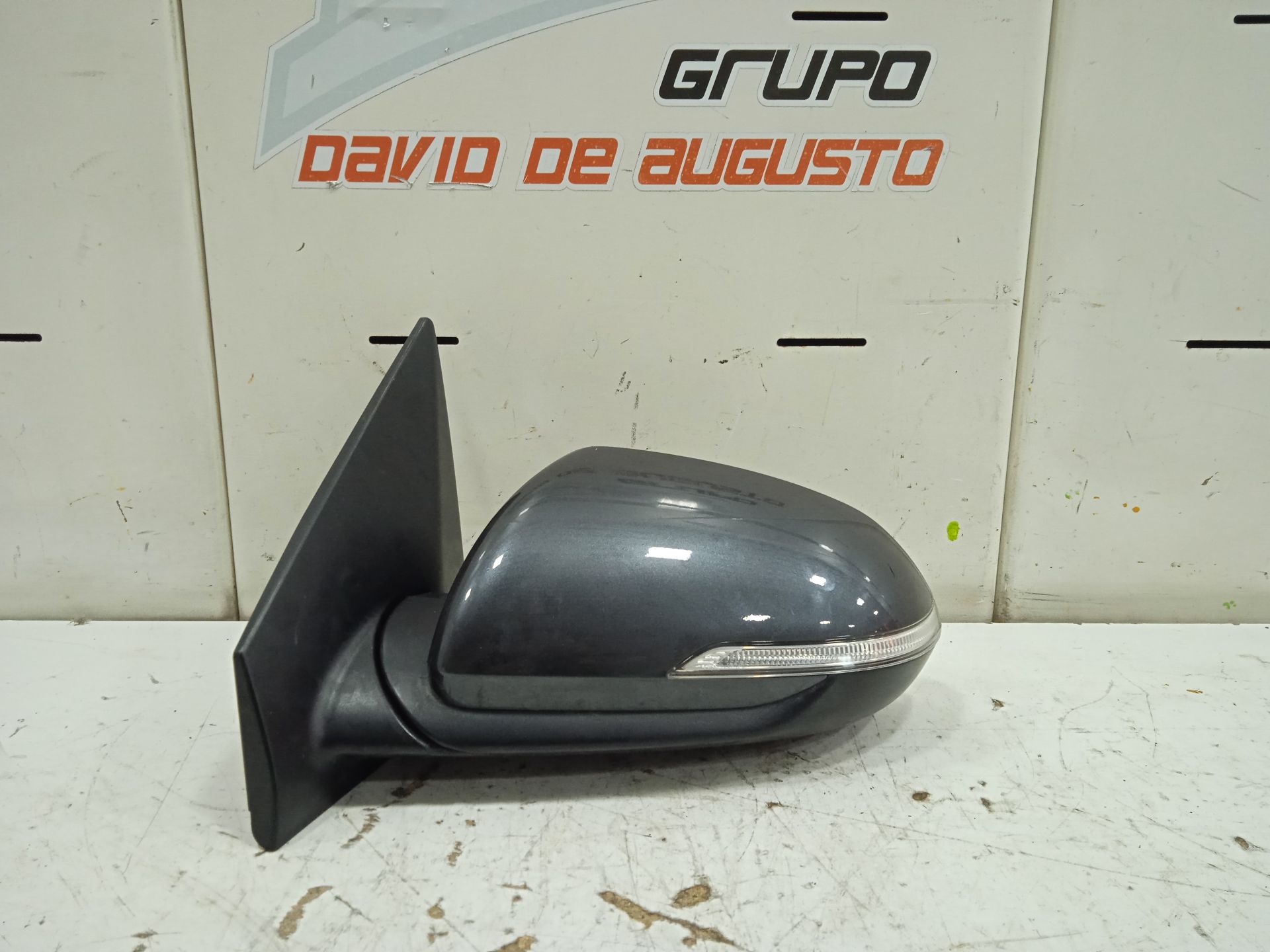 Retrovisor izquierdo   no identificado