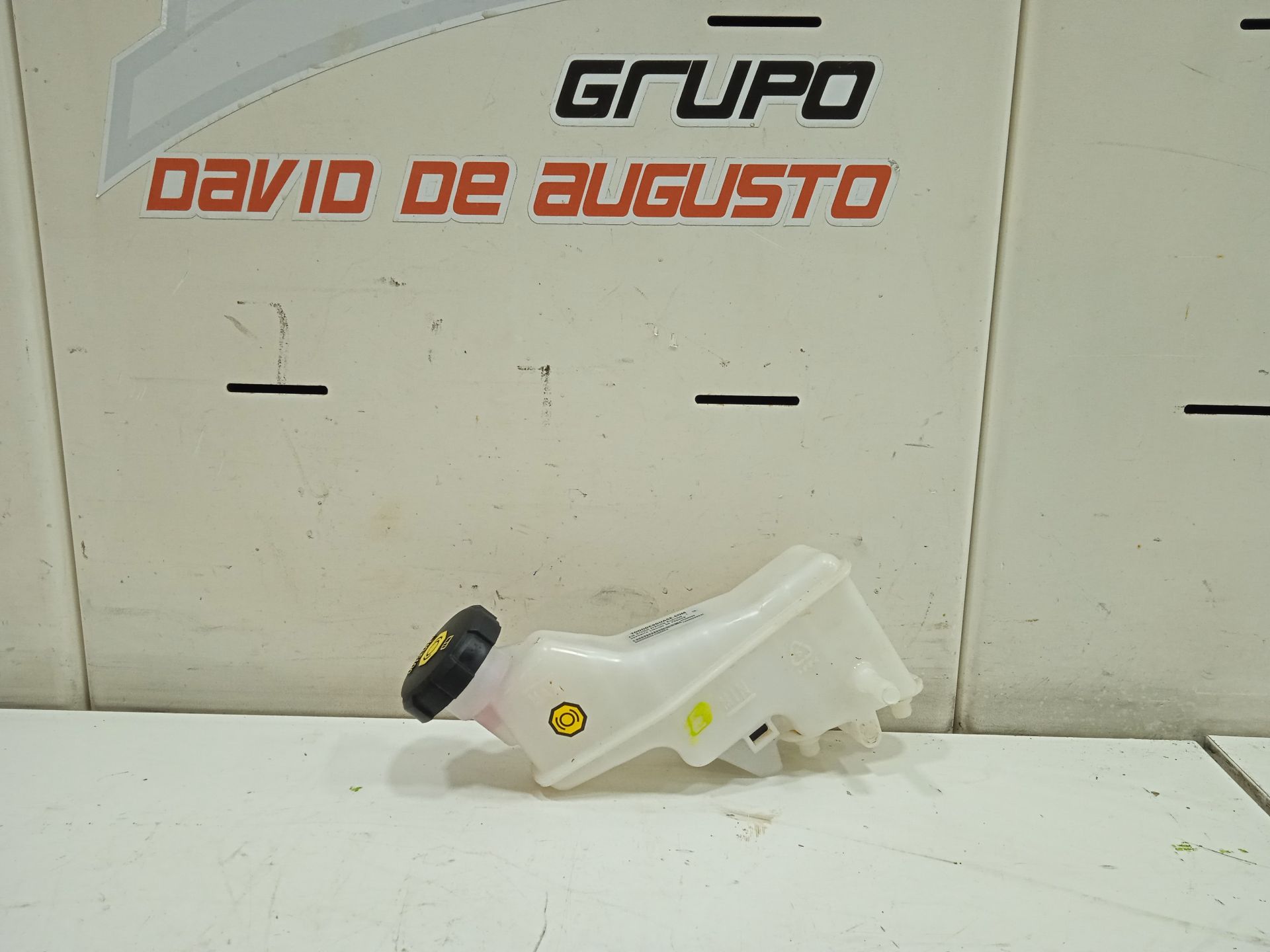 Deposito liquido de frenos   no identificado