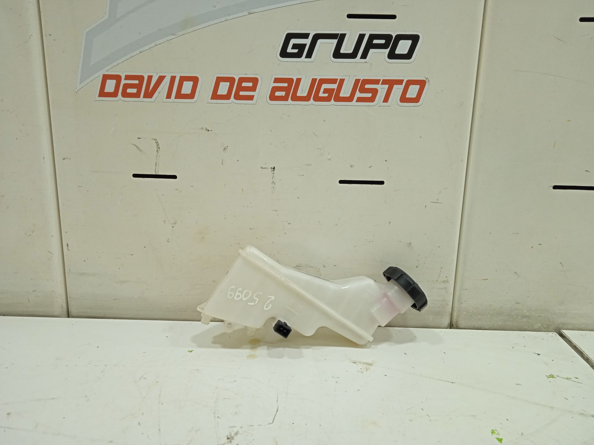 Deposito liquido de frenos   no identificado