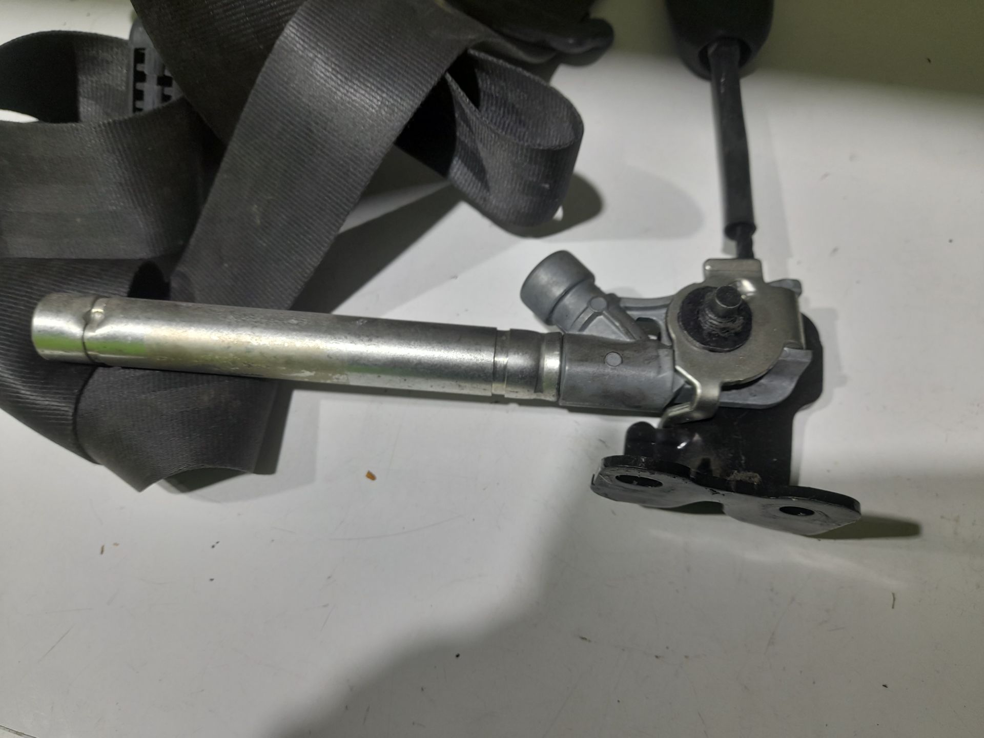 Cinturon seguridad delantero derecho renault scenic iii (jz) dynamique