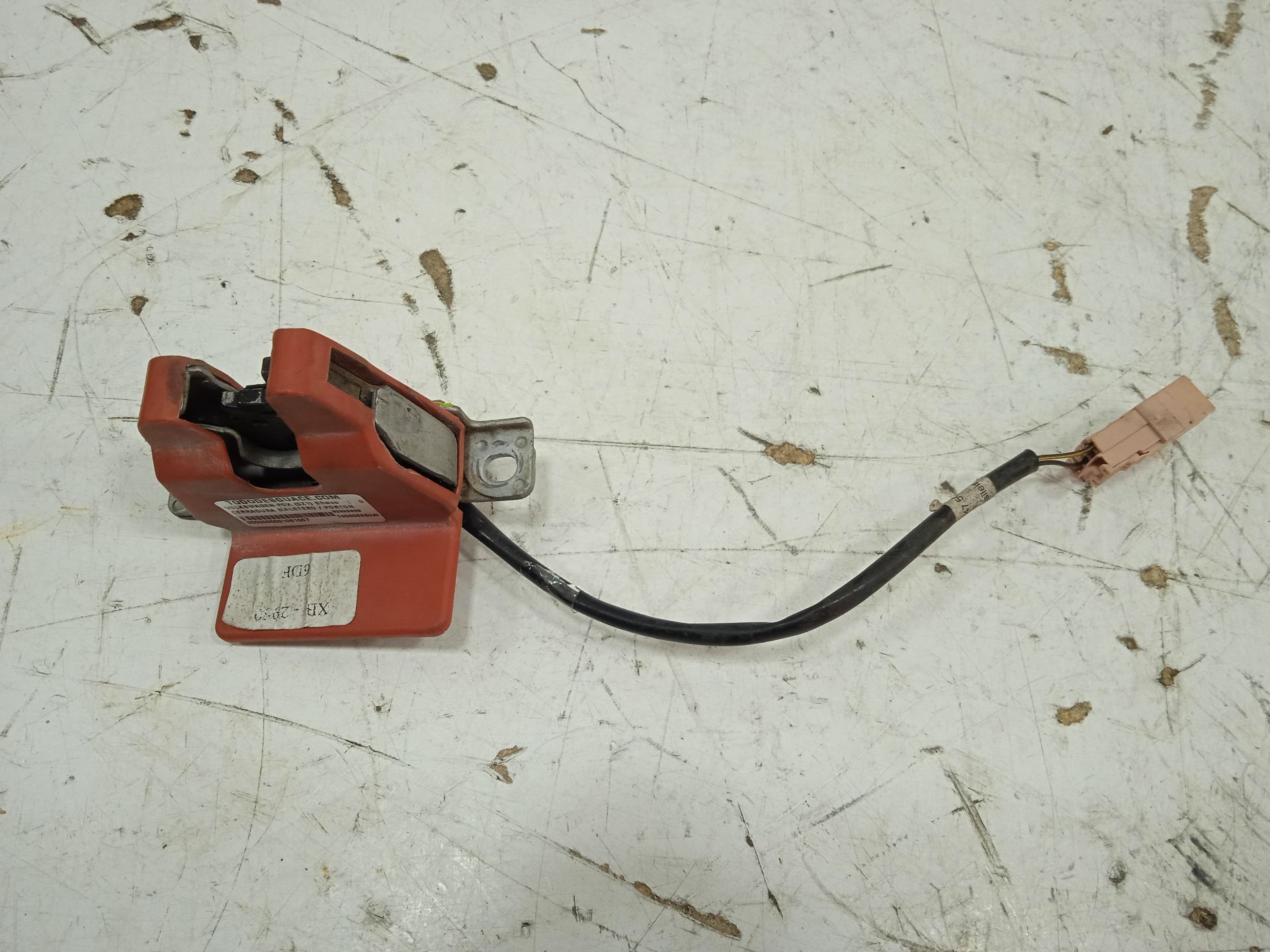 Cerradura maletero / porton básico