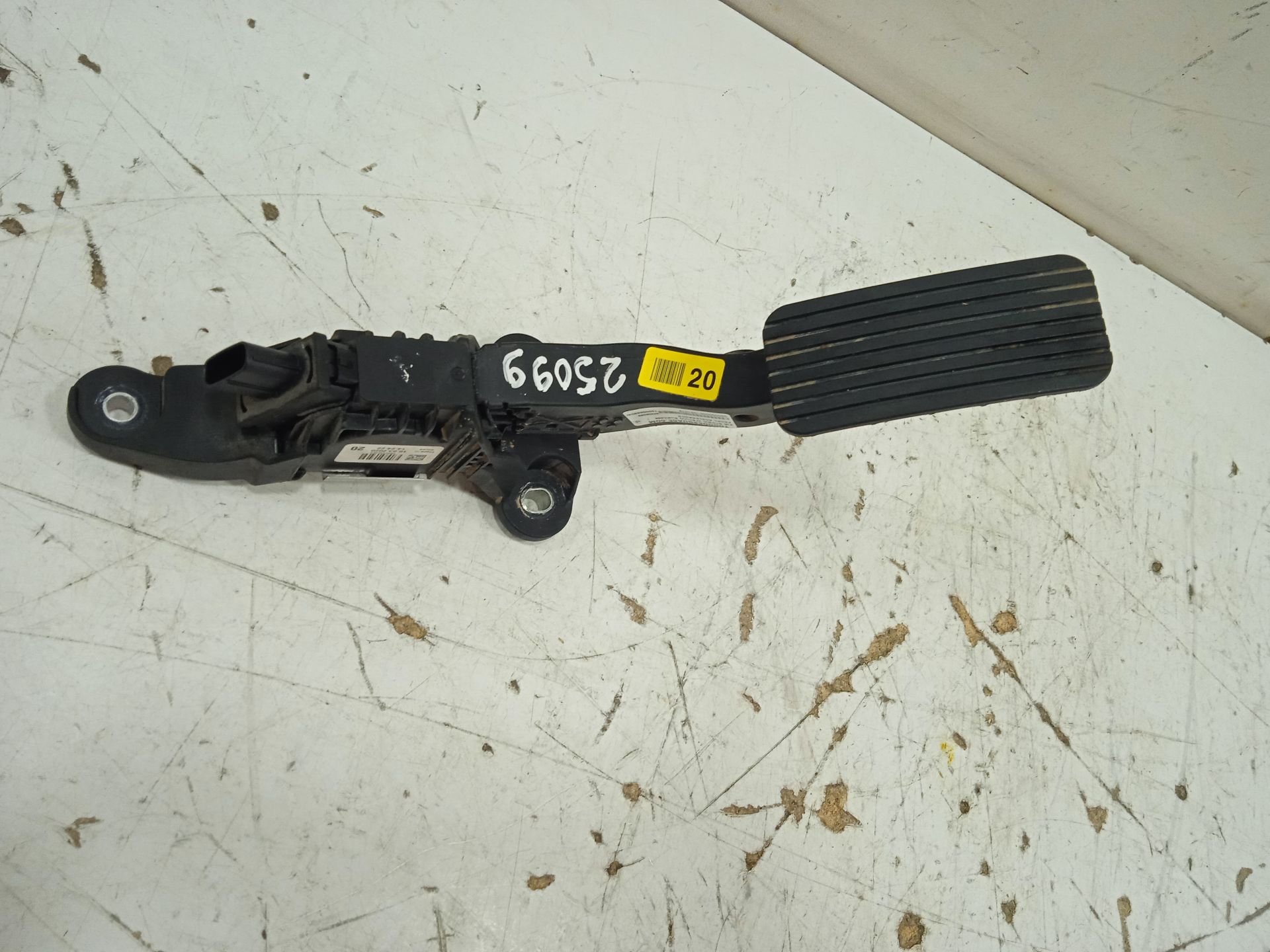 Pedal acelerador   no identificado