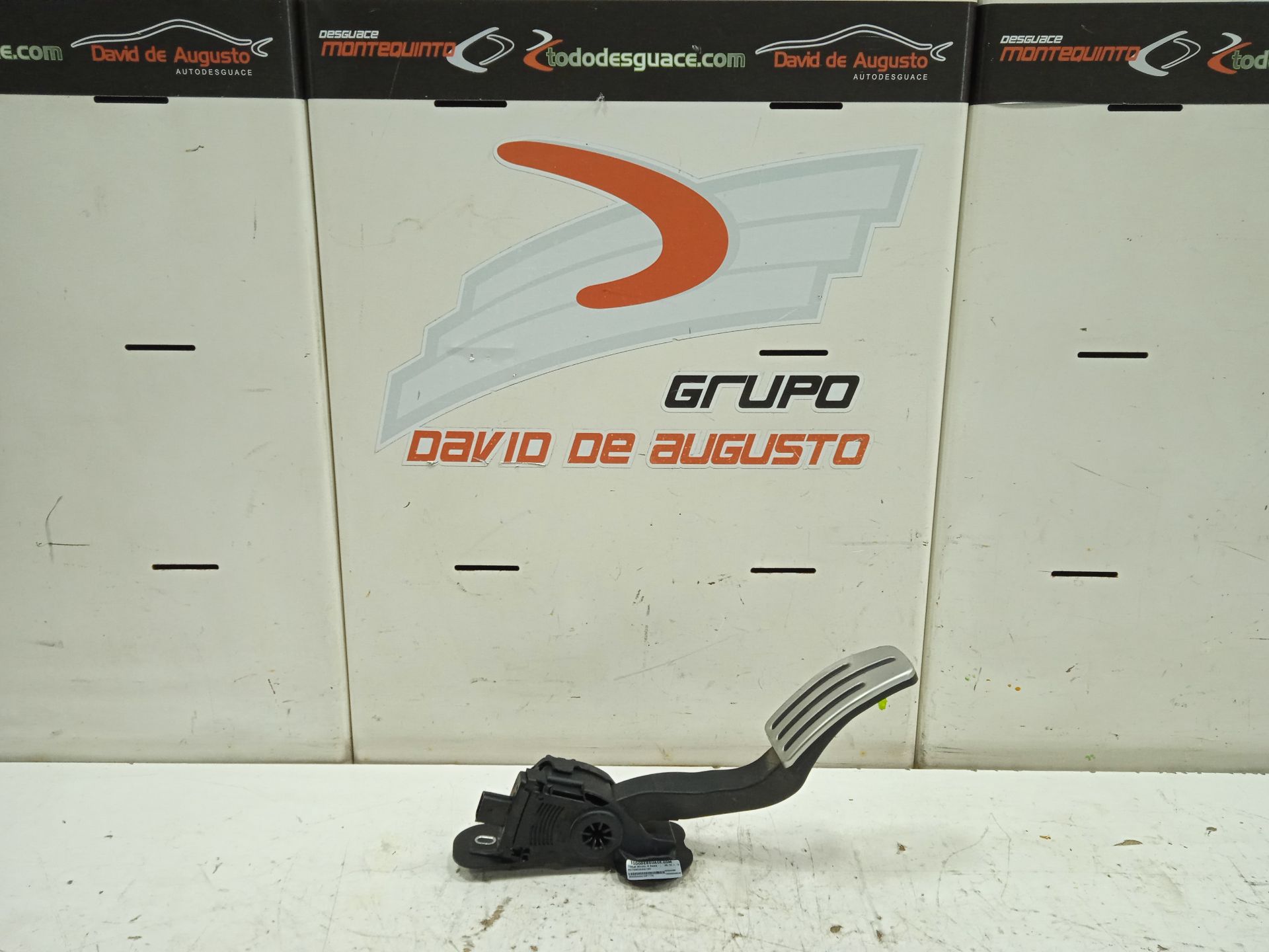 No identificado tesla model s basis
