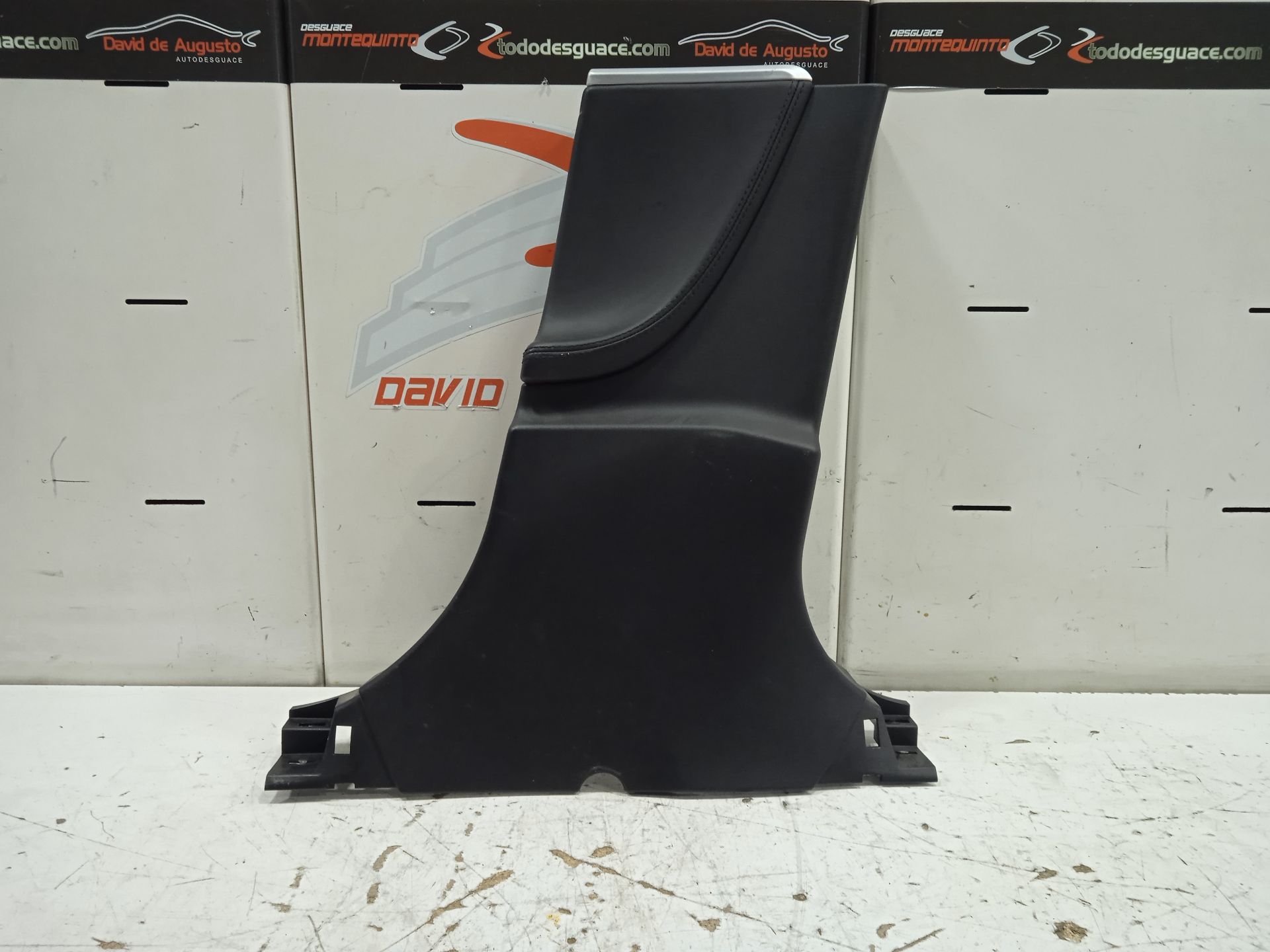 No identificado tesla model s basis