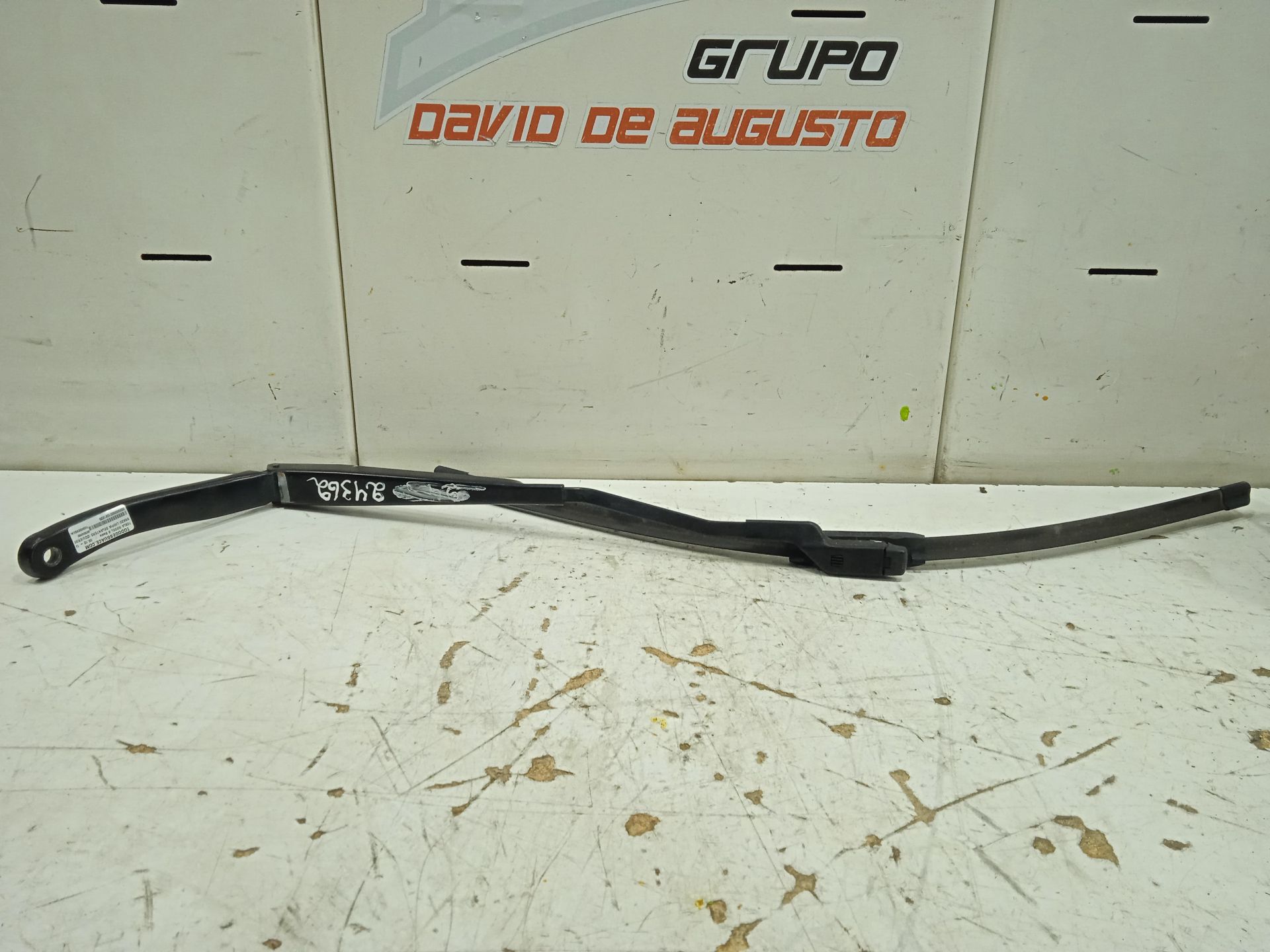 Brazo limpia delantero izquierdo tesla model s basis