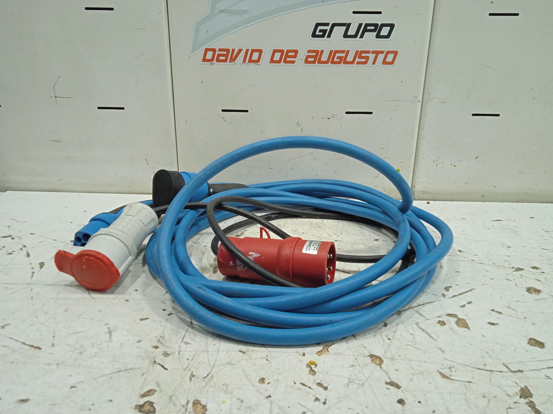 No identificado tesla model s basis