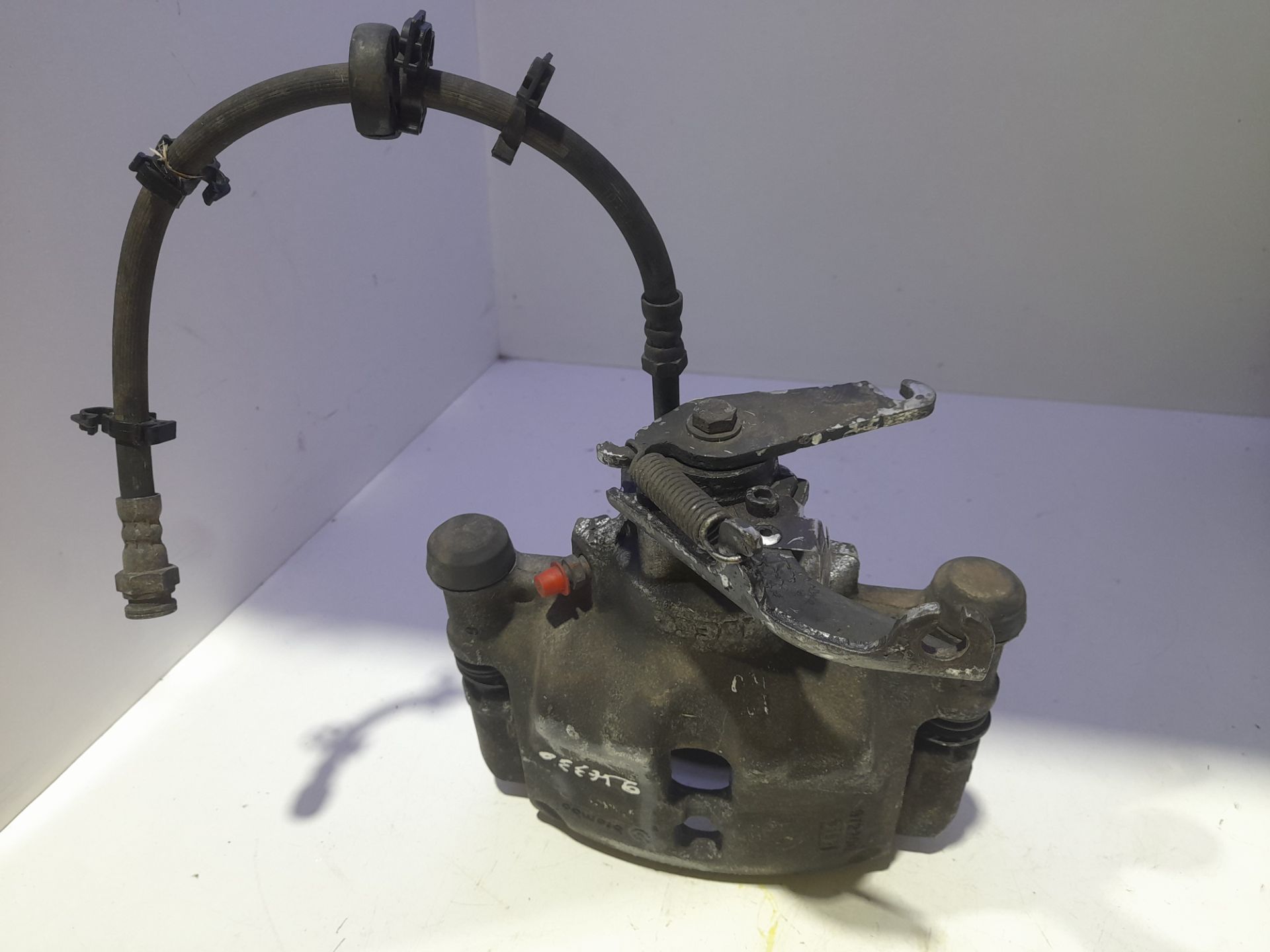 Pinza de freno trasera izquierda iveco  no identificado