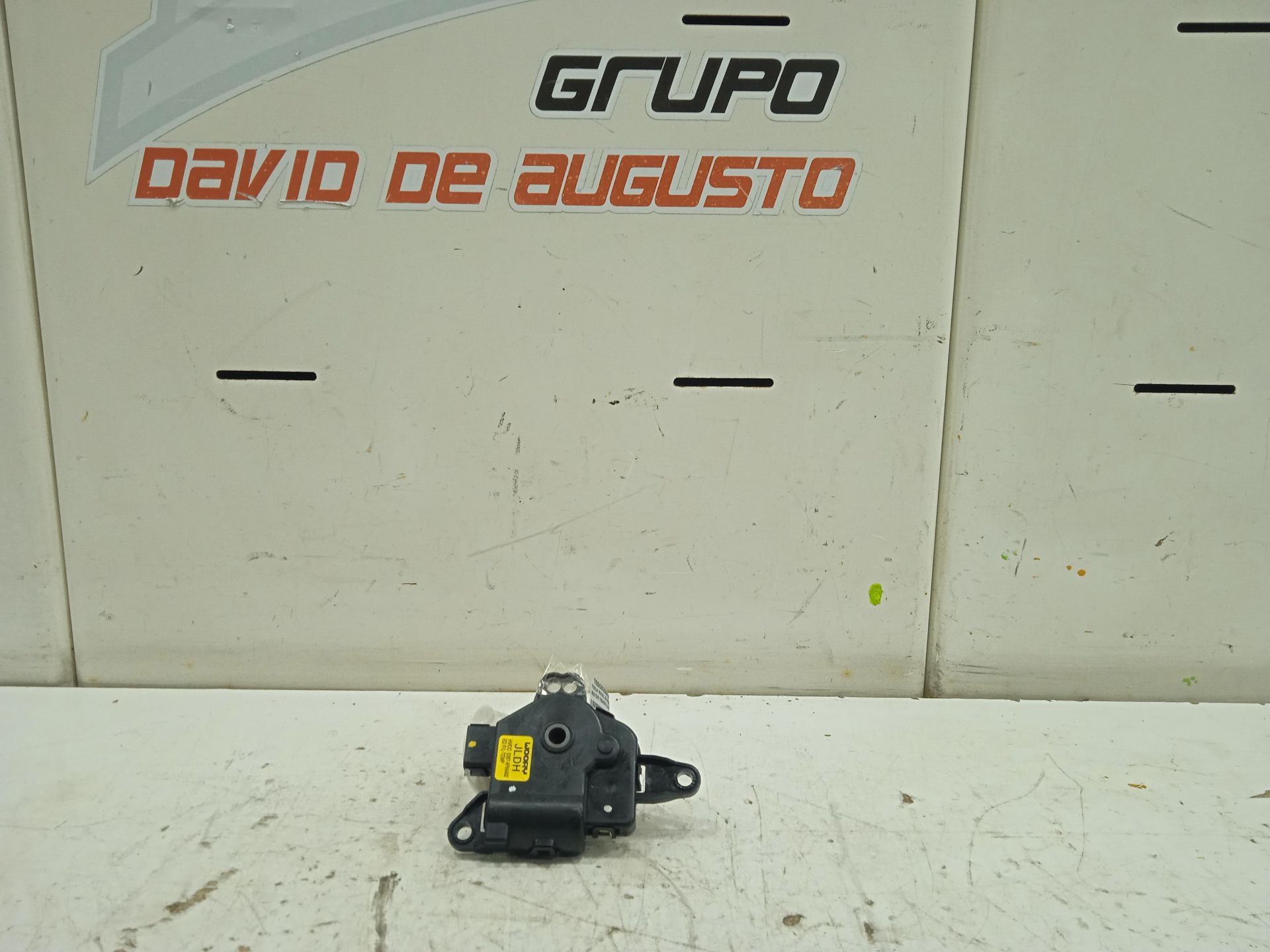 No identificado tesla model s basis