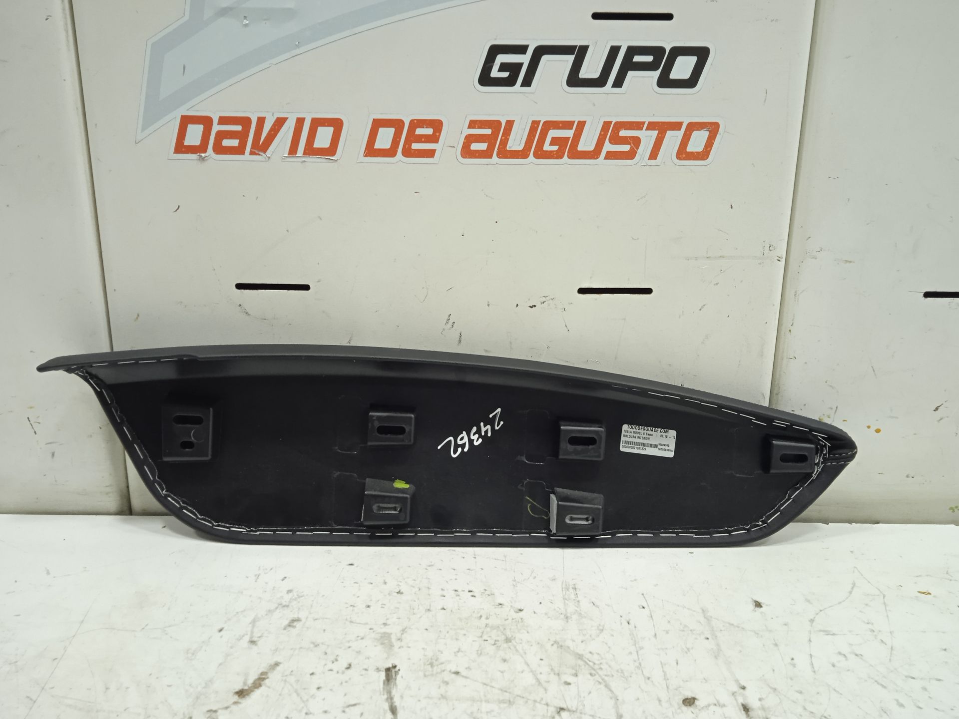 No identificado tesla model s basis