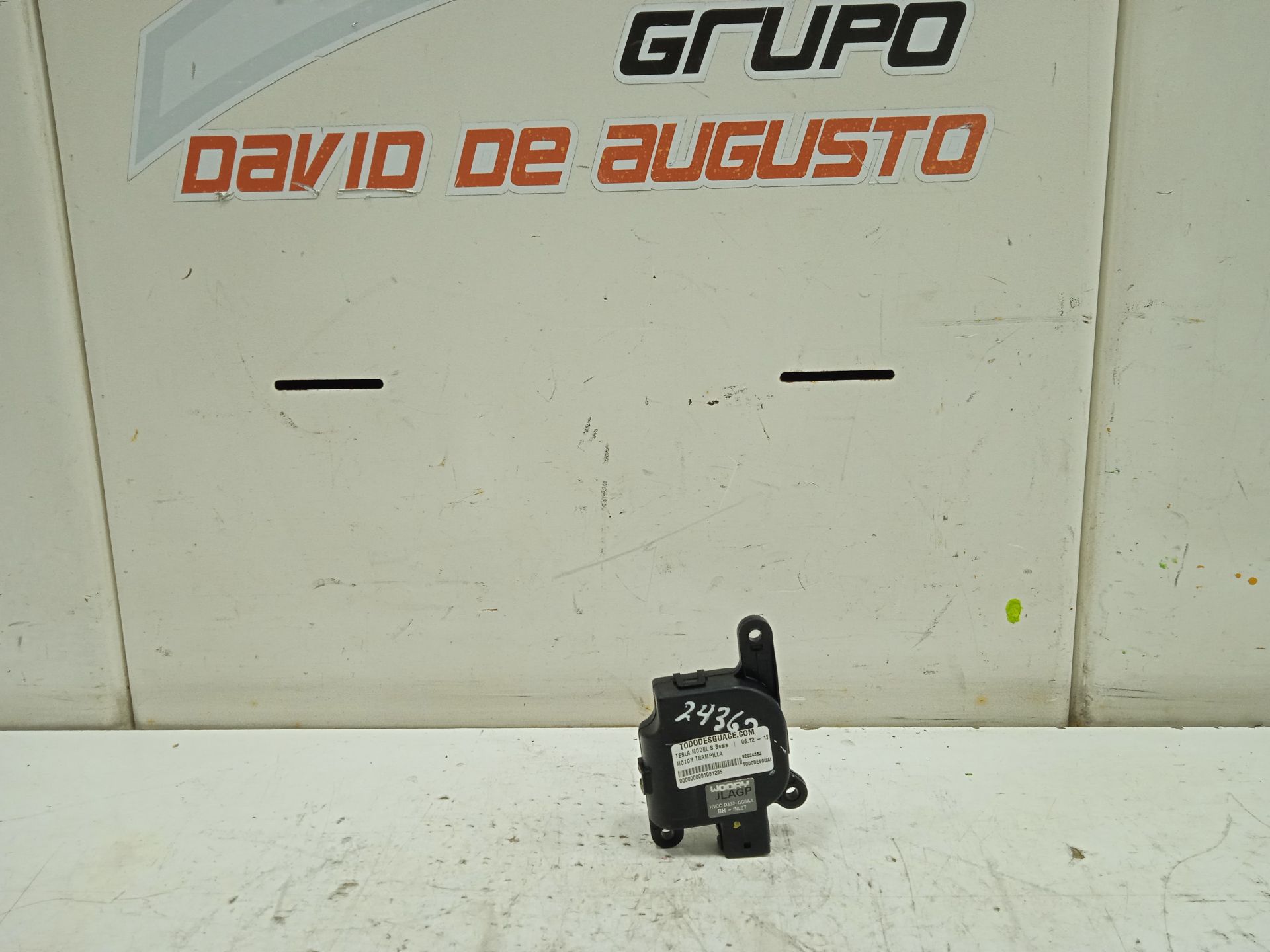 No identificado tesla model s basis