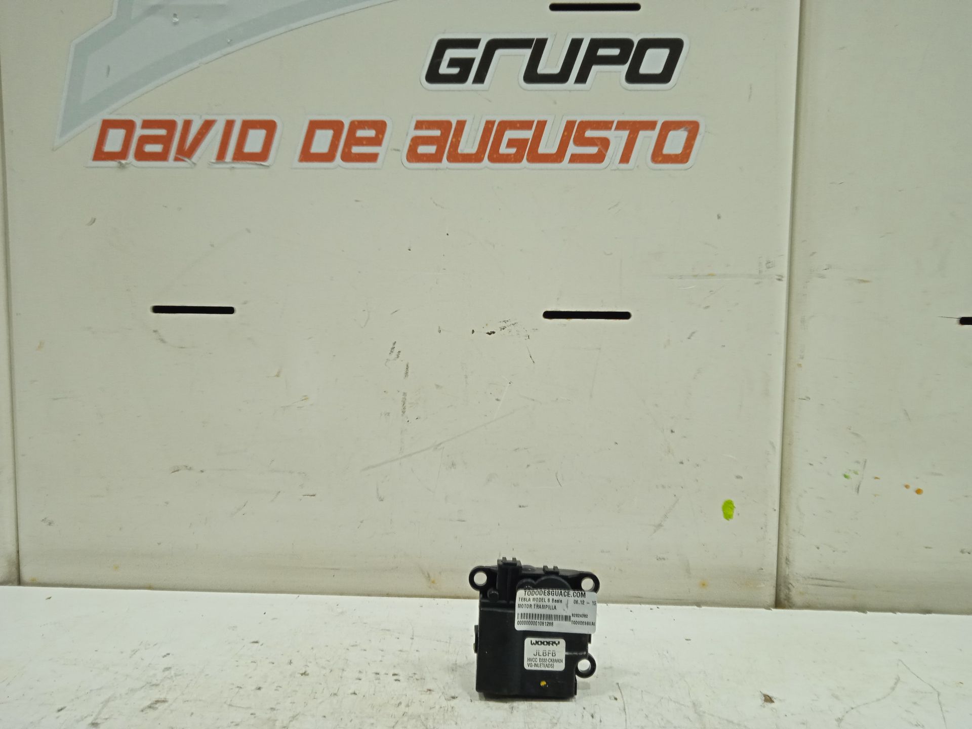 No identificado tesla model s basis