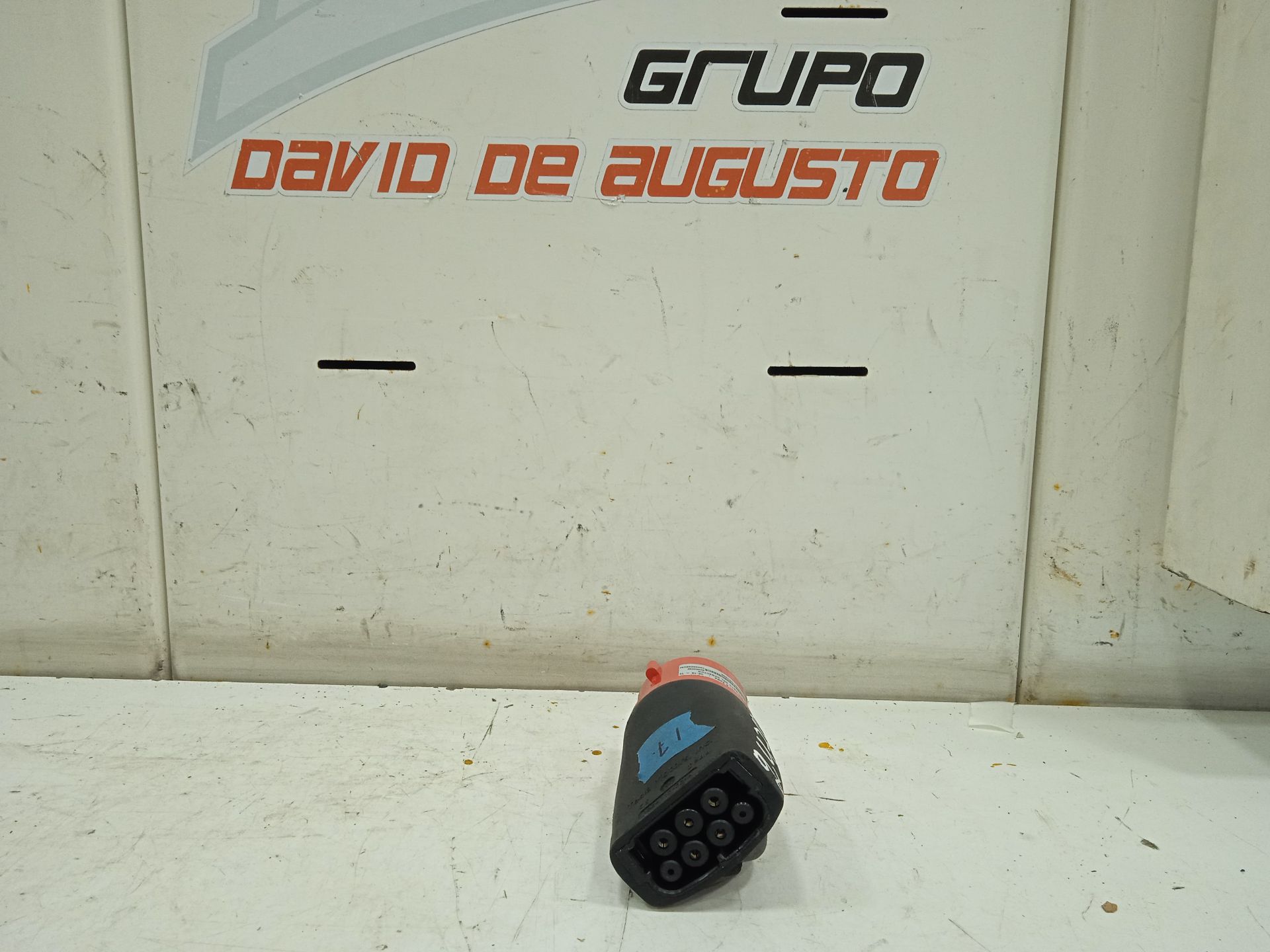 No identificado tesla model s basis
