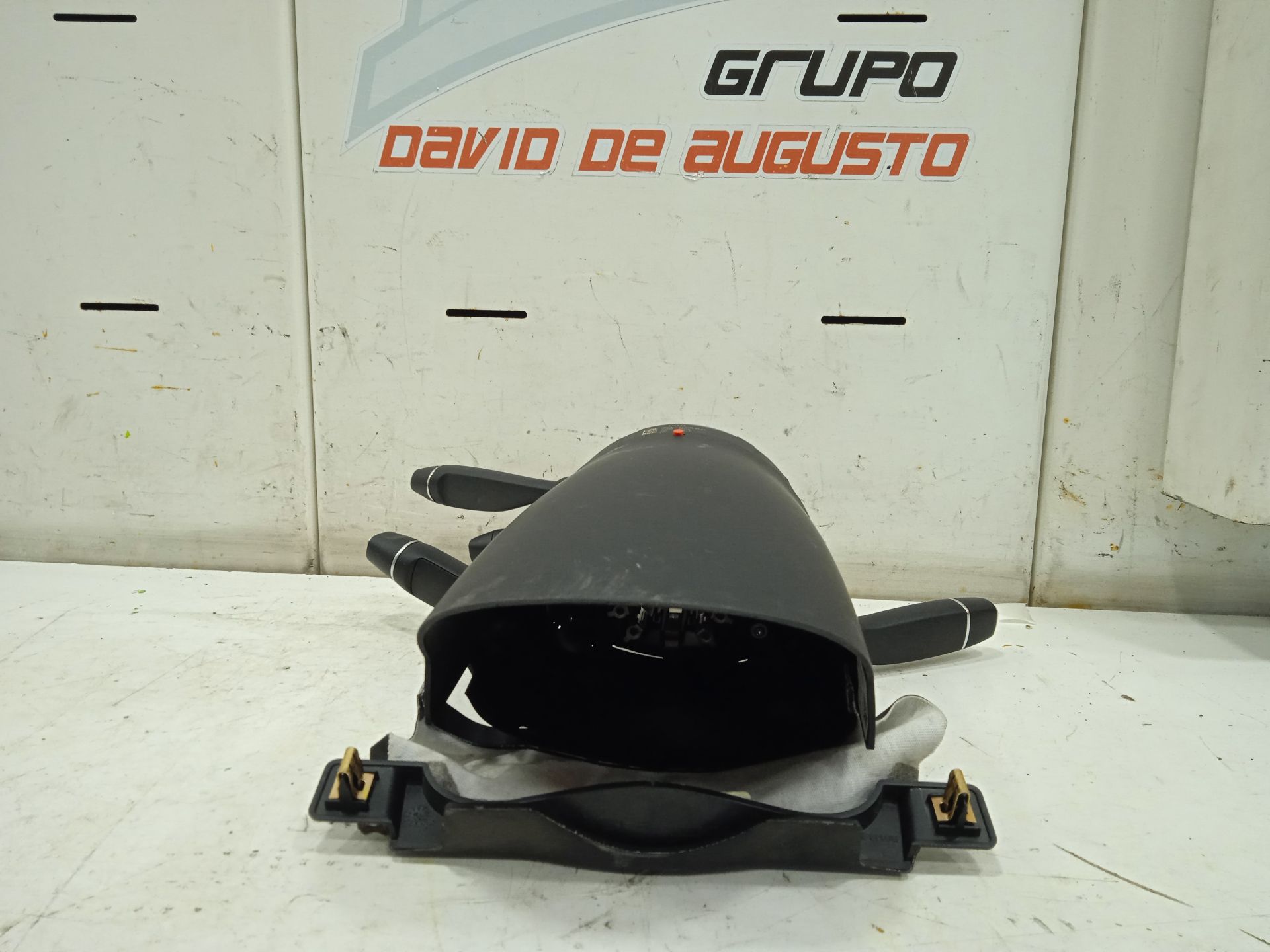 No identificado tesla model s basis