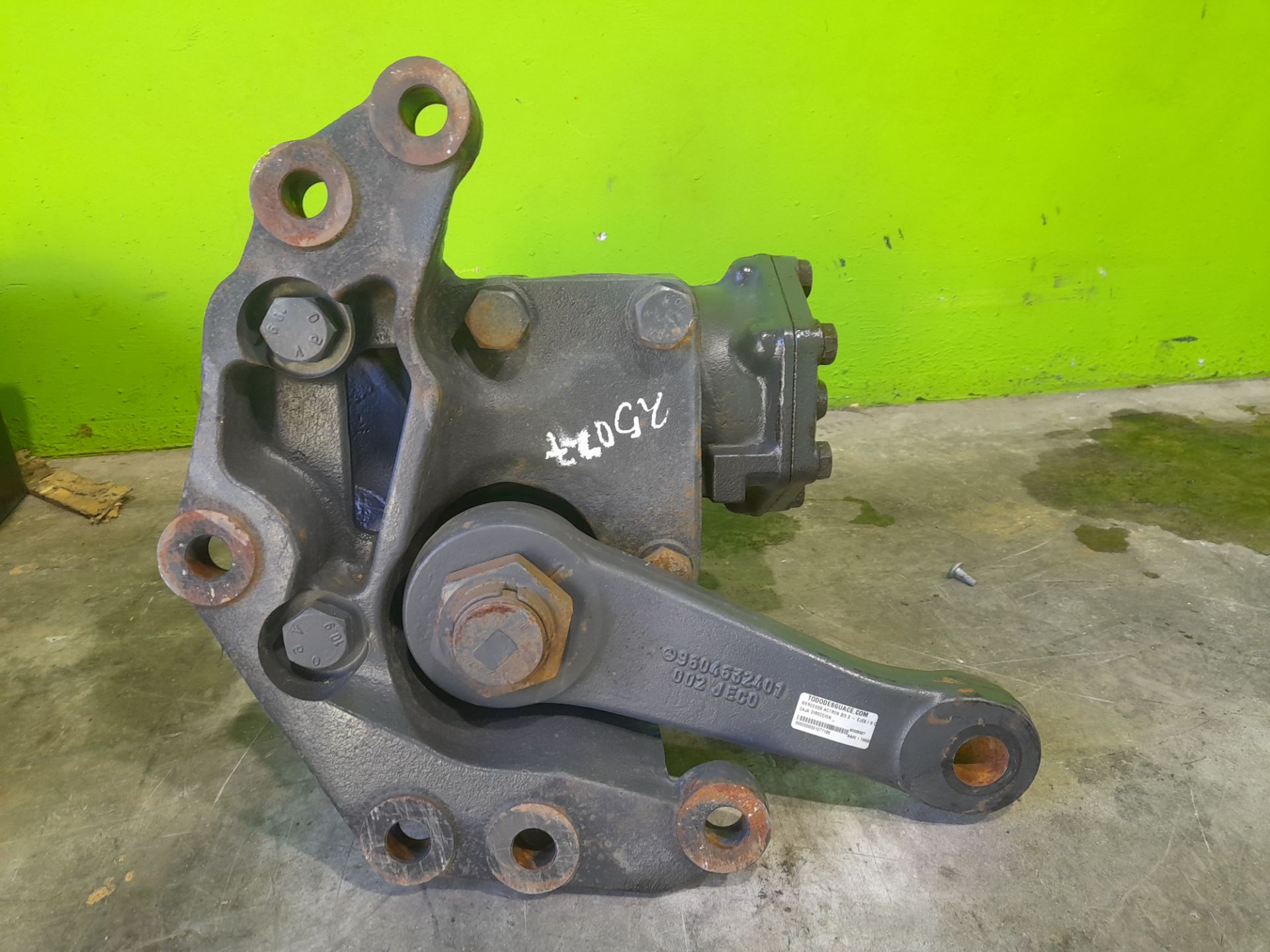 Caja direccion mercedes-benz actros 23 6-cil. 2-ejes bm 93024 (2003) 