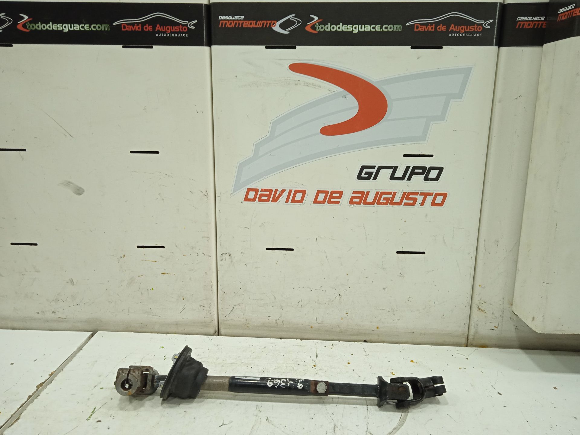 No identificado tesla model s basis