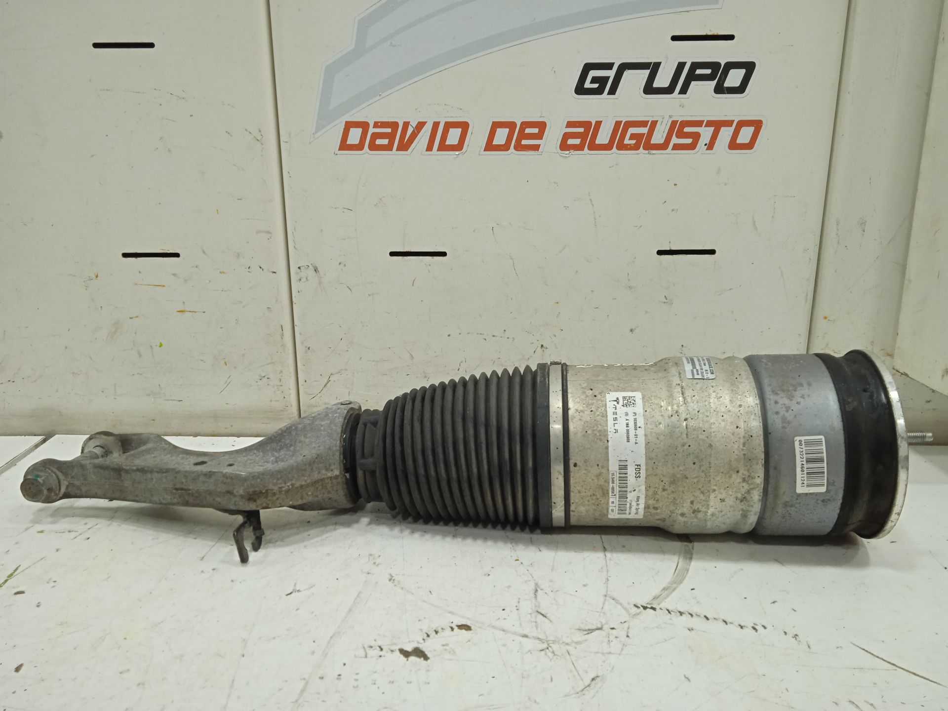 Amortiguador delantero izquierdo tesla model s basis