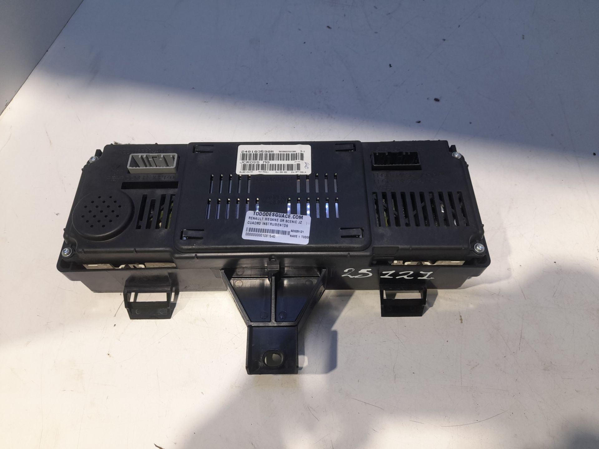 Cuadro instrumentos renault  no identificado