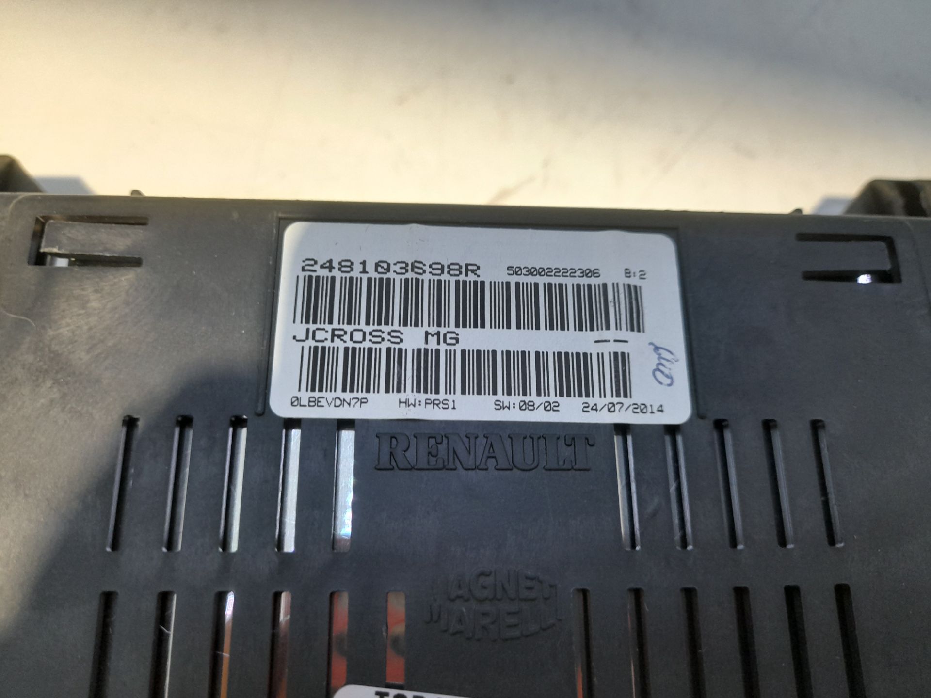Cuadro instrumentos renault  no identificado