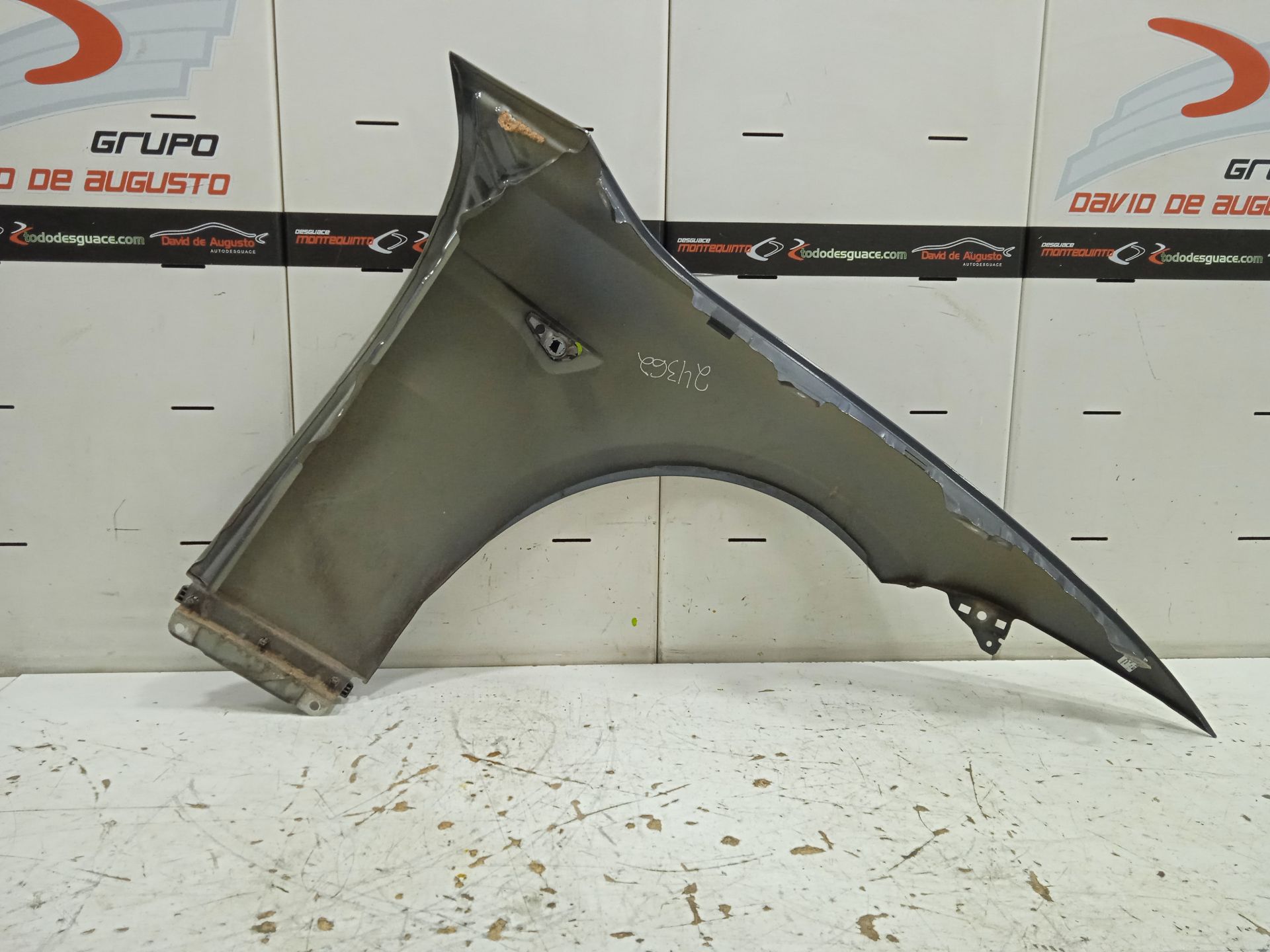 Aleta delantera izquierda tesla model s basis