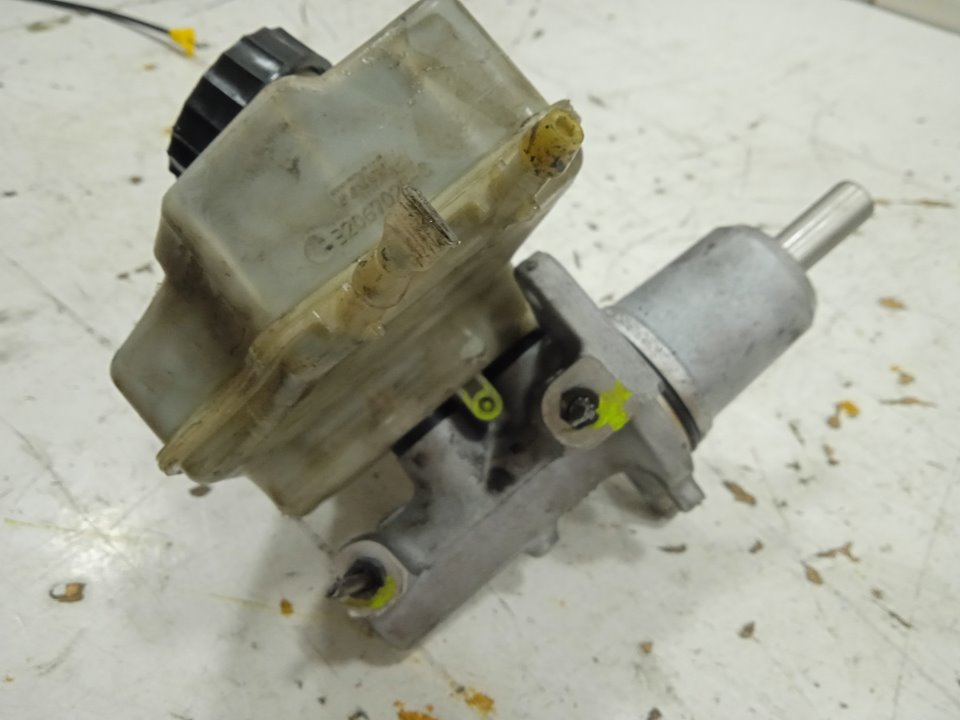 Bomba freno lt  46  caja cerrada