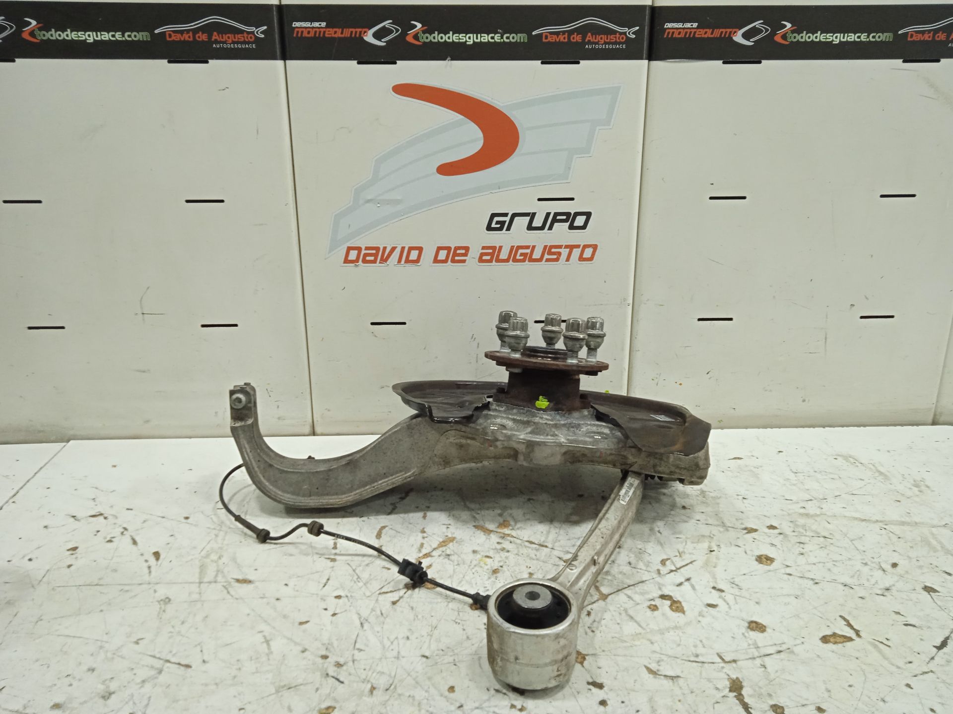 Mangueta delantera izquierda tesla model s basis