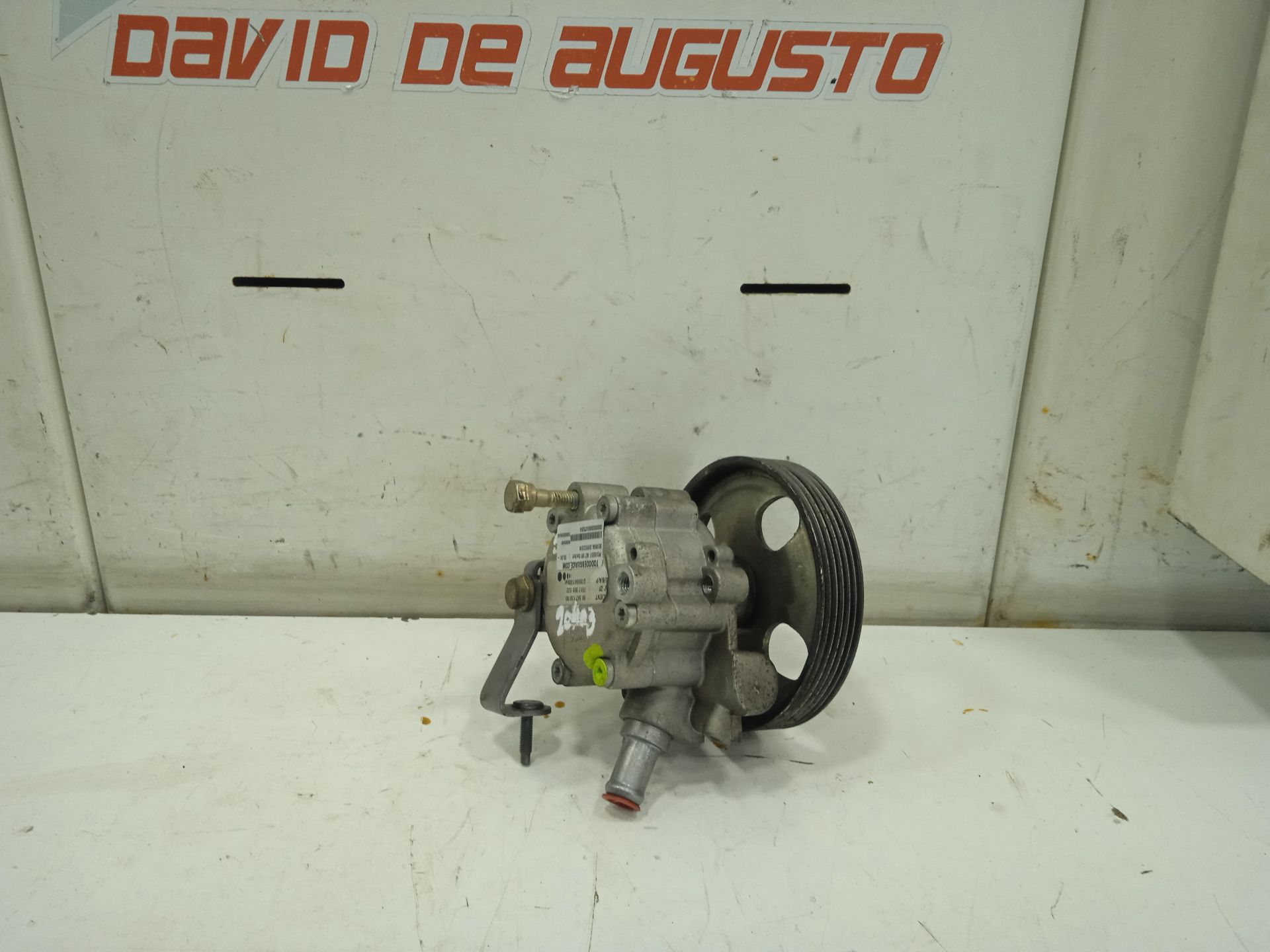 Bomba direccion peugeot 407 sr confort