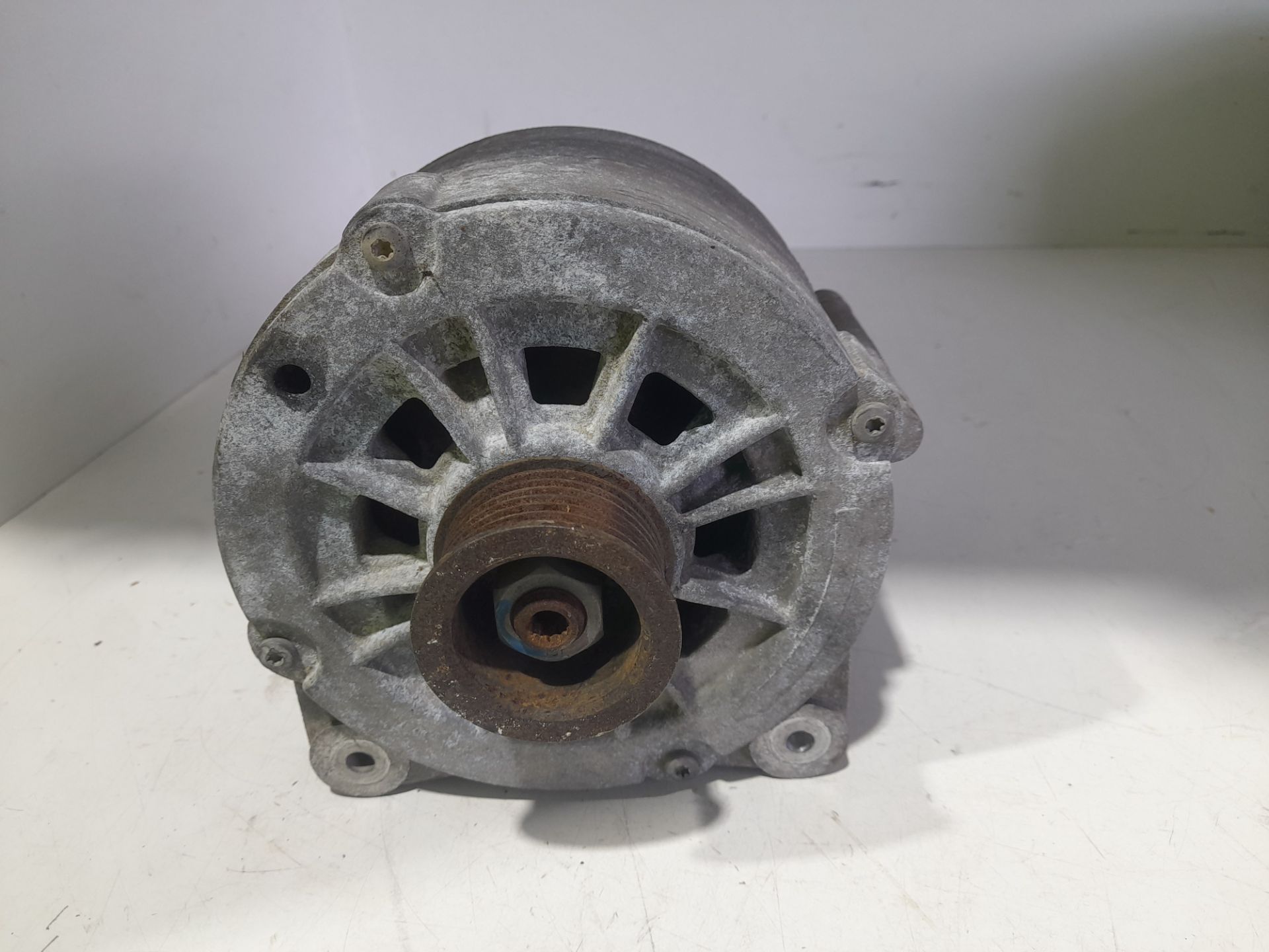 Alternador audi a8 (d2) 60 quattro largo