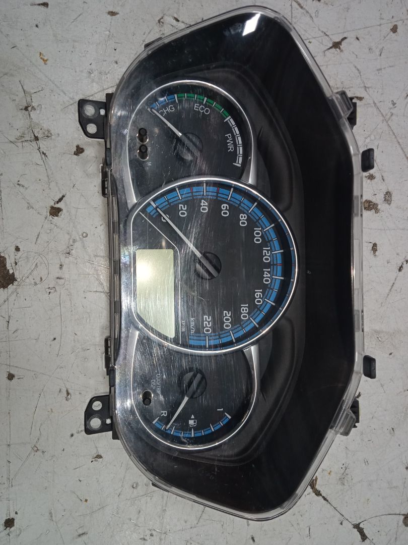 Cuadro instrumentos toyota yaris (p13) hybrid feel!