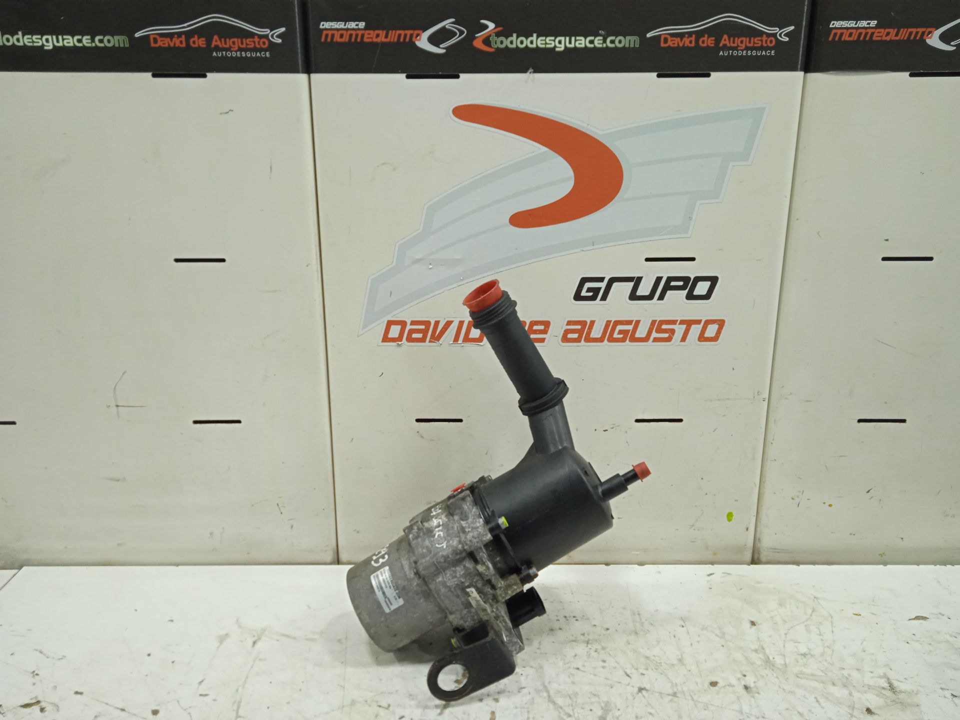 Bomba direccion citroen c4 berlina 