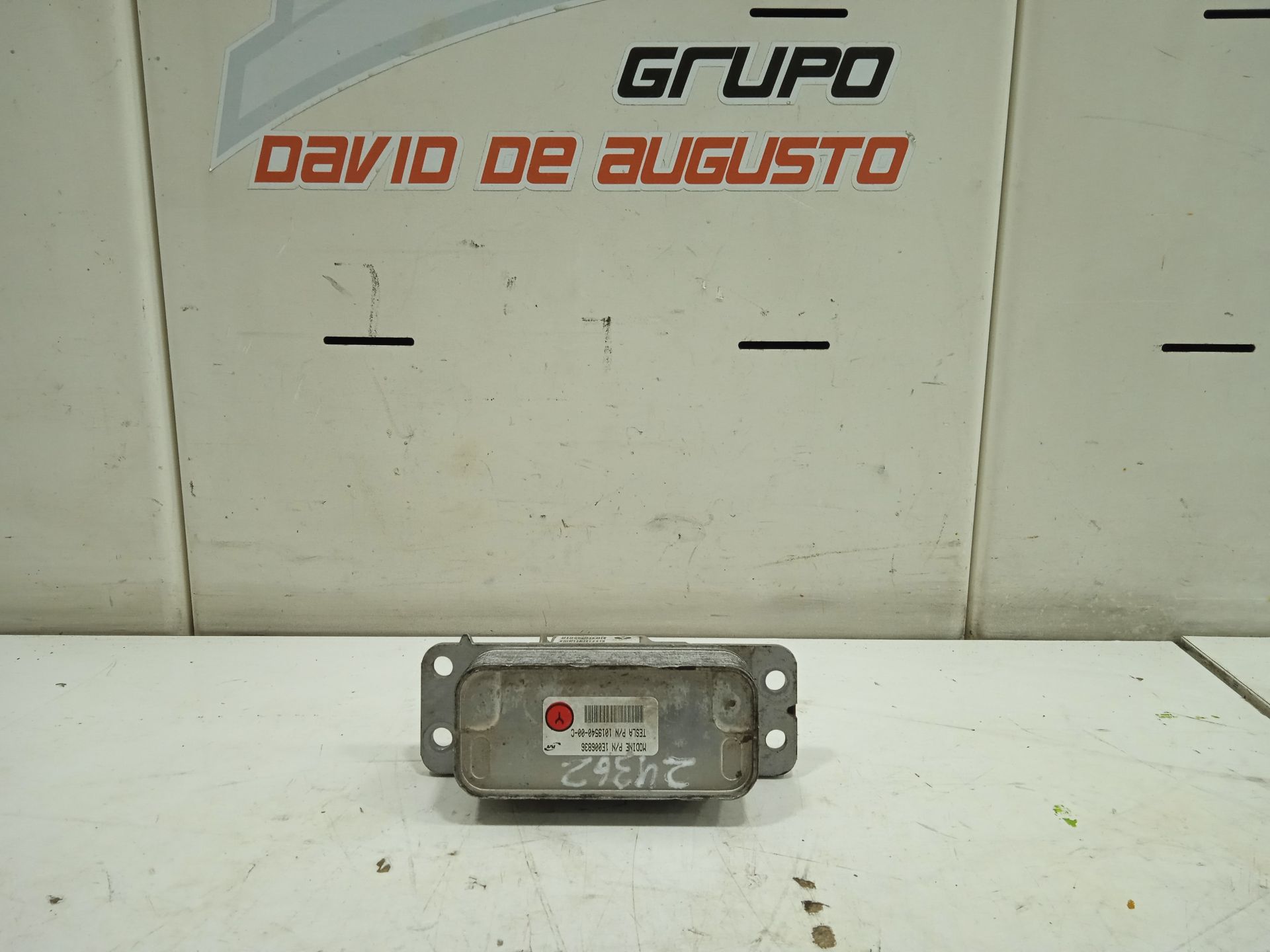 Enfriador aceite motor tesla model s basis