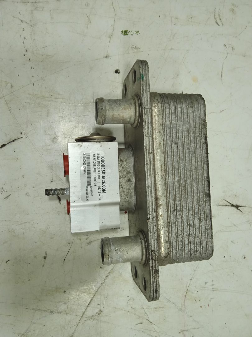 Enfriador aceite motor tesla model s basis