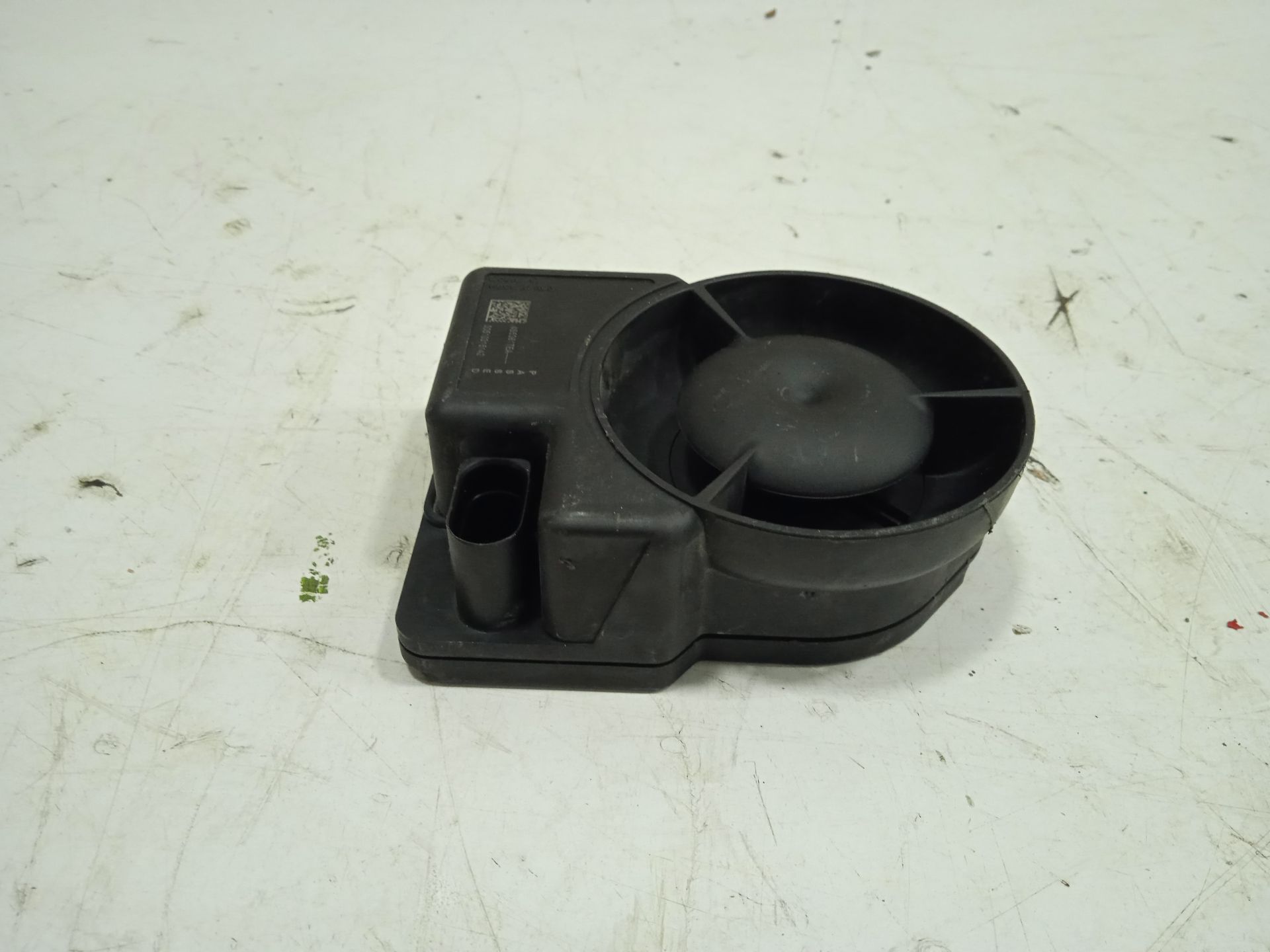 Claxon tesla model s basis