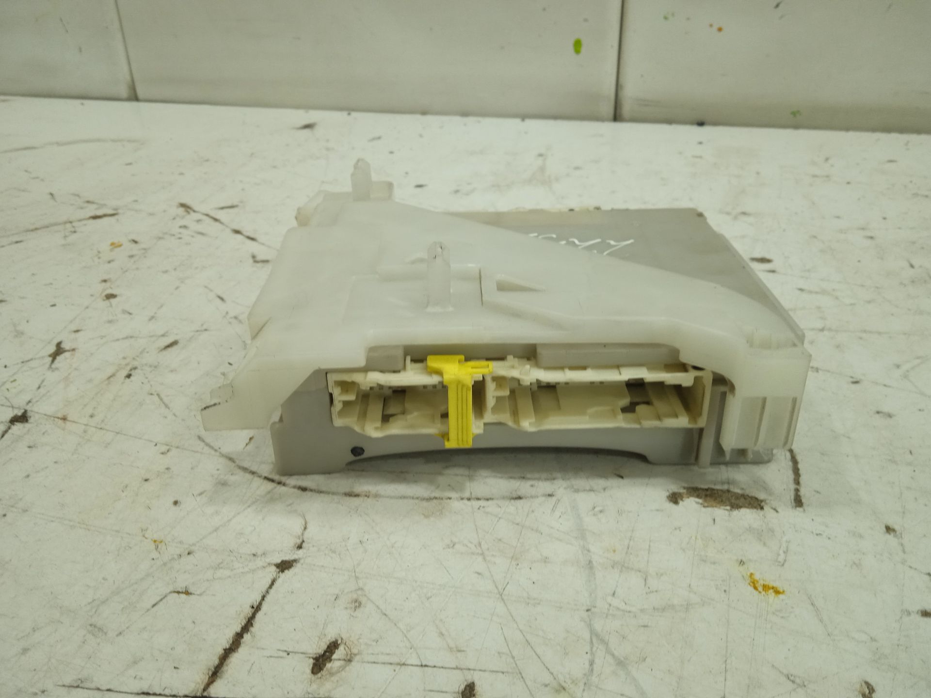 Caja reles / fusibles lexus ct (zwa10) 200h