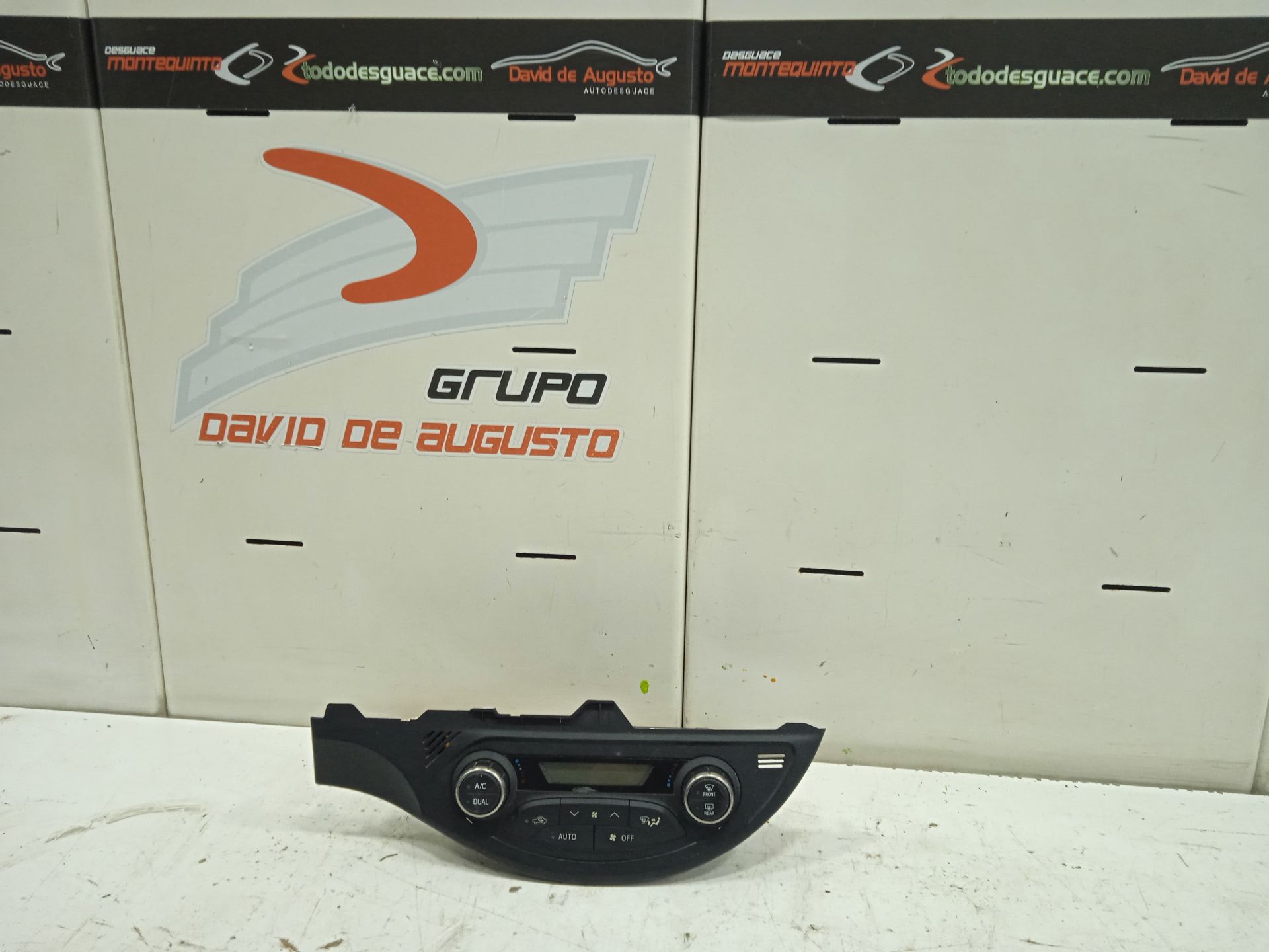 Mando calefaccion / aire acondicionado toyota yaris (p13) hybrid feel!