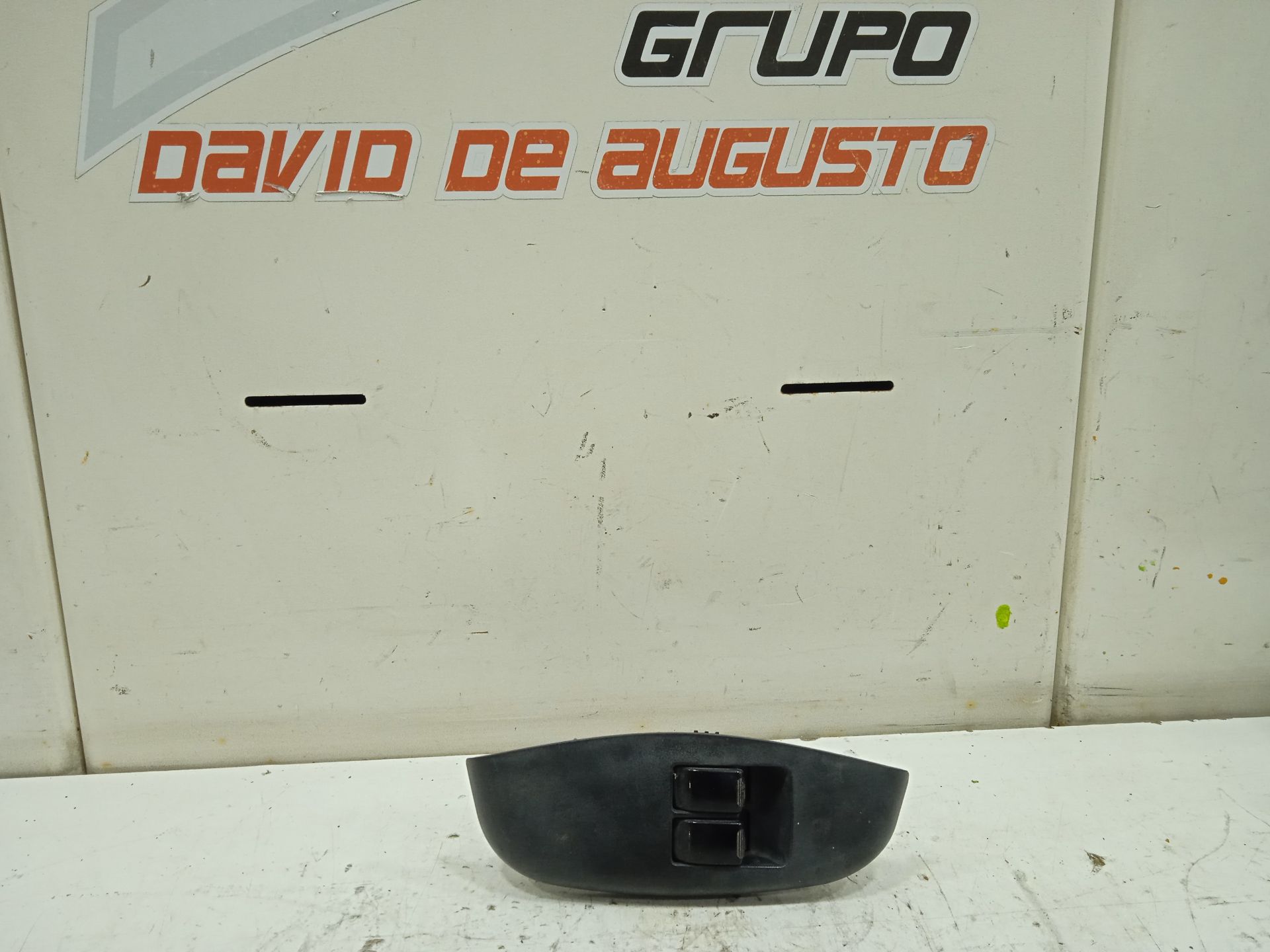 Mando elevalunas delantero izquierdo daewoo kalos 1.4 se