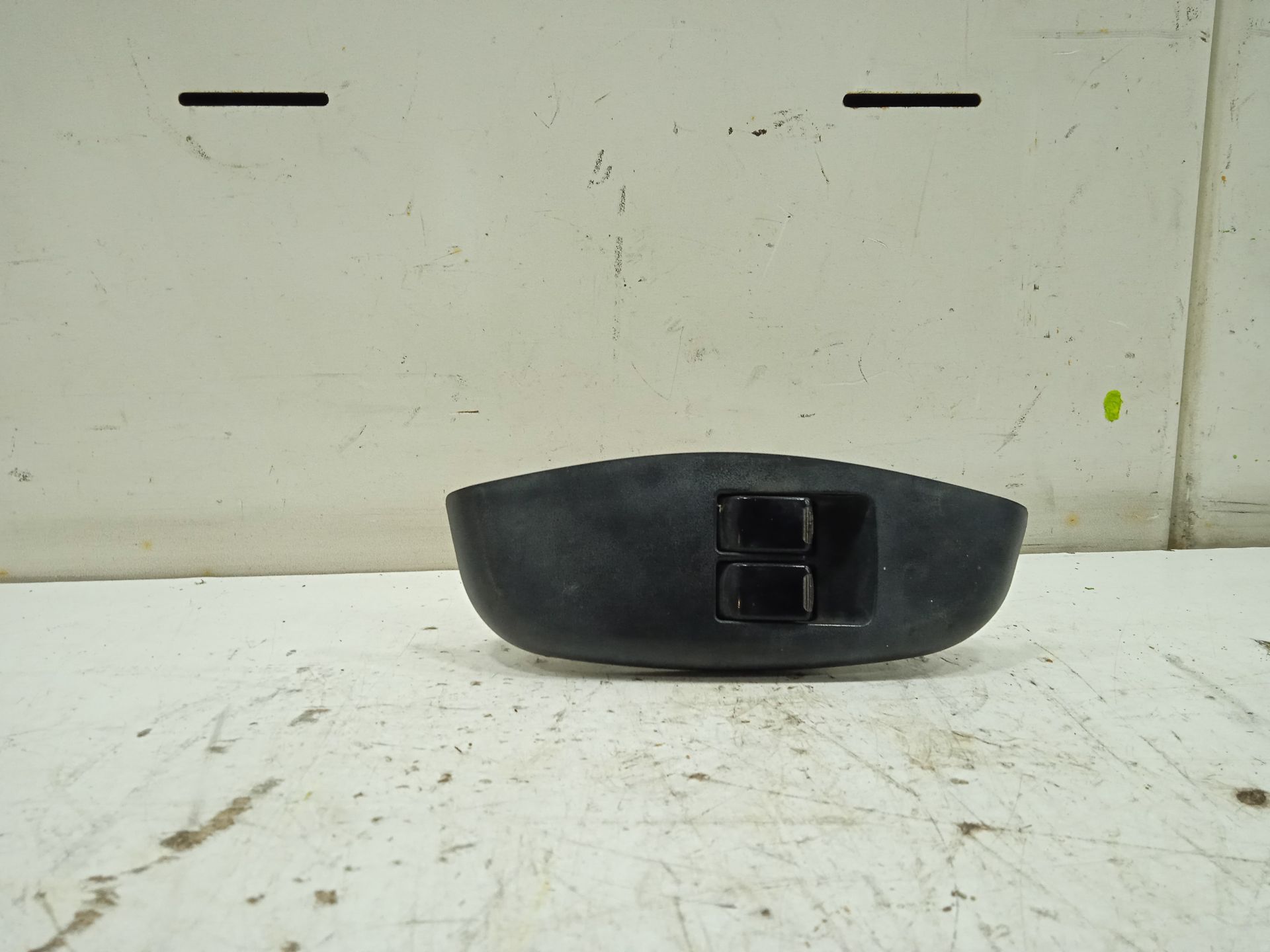 Mando elevalunas delantero izquierdo daewoo kalos 1.4 se