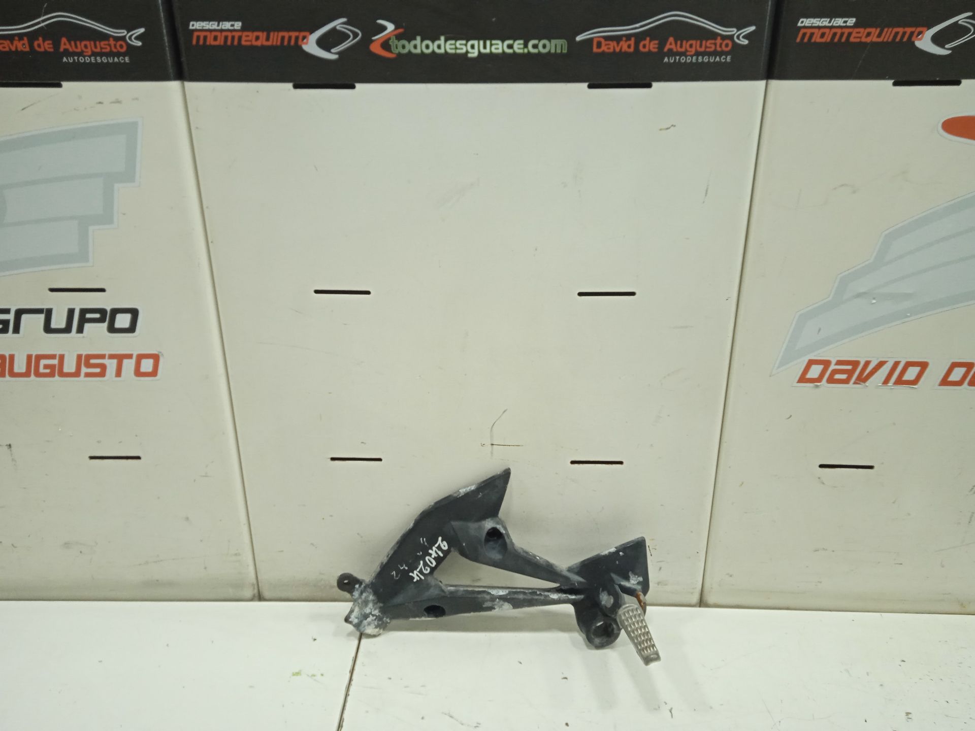 Estribera izquierda kawasaki z 750  z 1000 