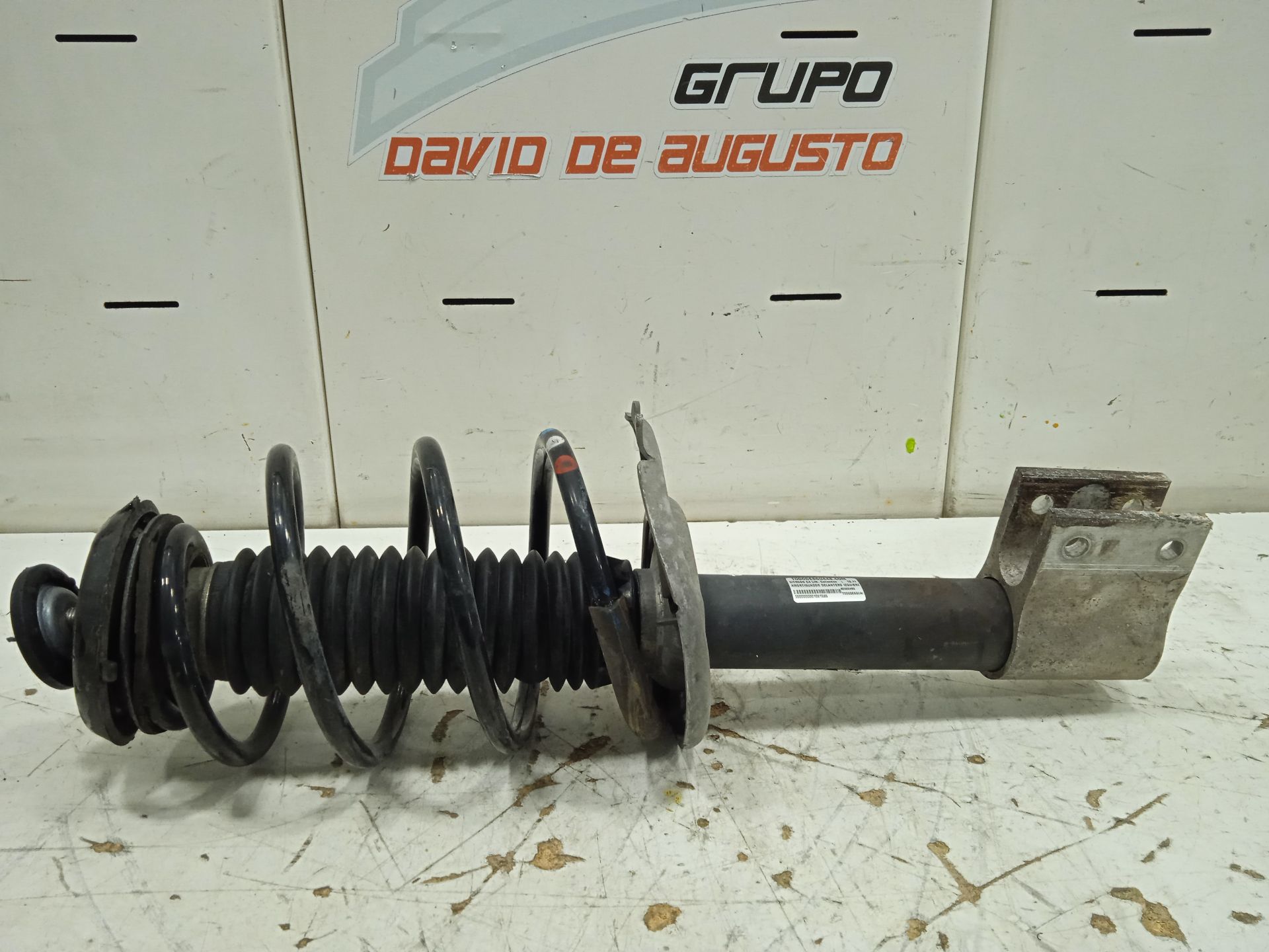 Amortiguador delantero izquierdo citroen c4 berlina collection