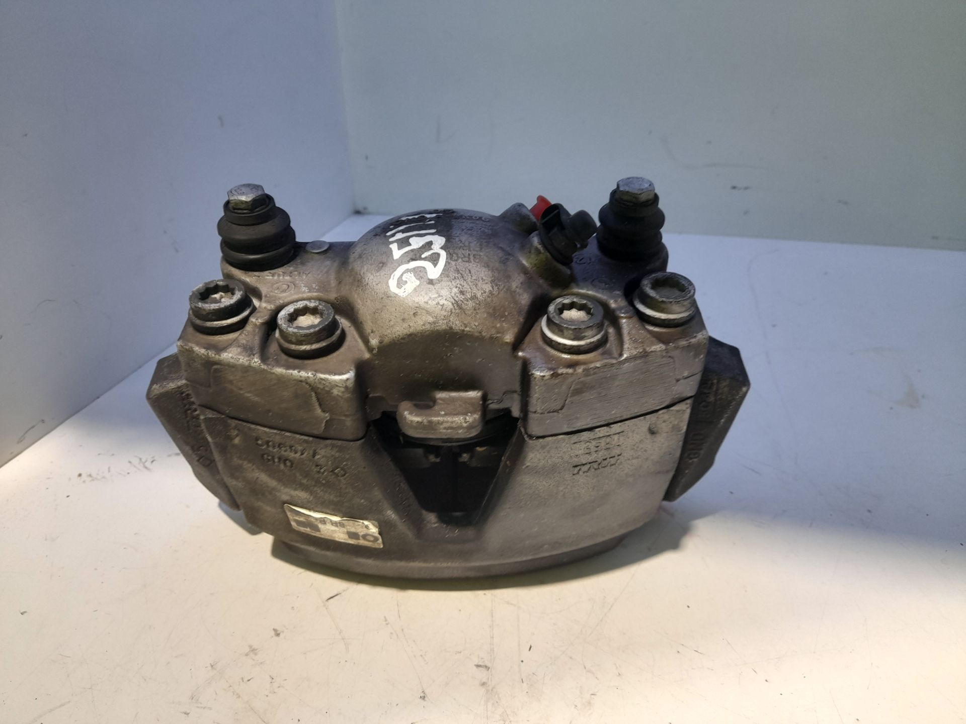 Pinza de freno delantera derecha audi q5 (8r) 2.0 tdi (125kw)