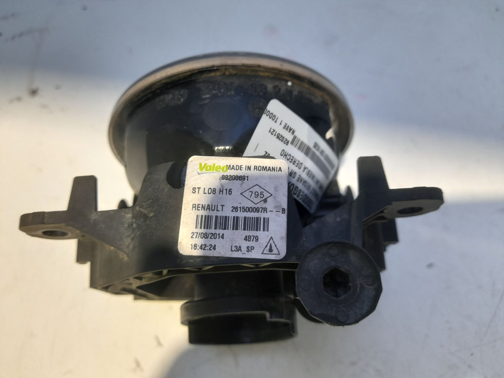 Faro antiniebla derecho renault  no identificado