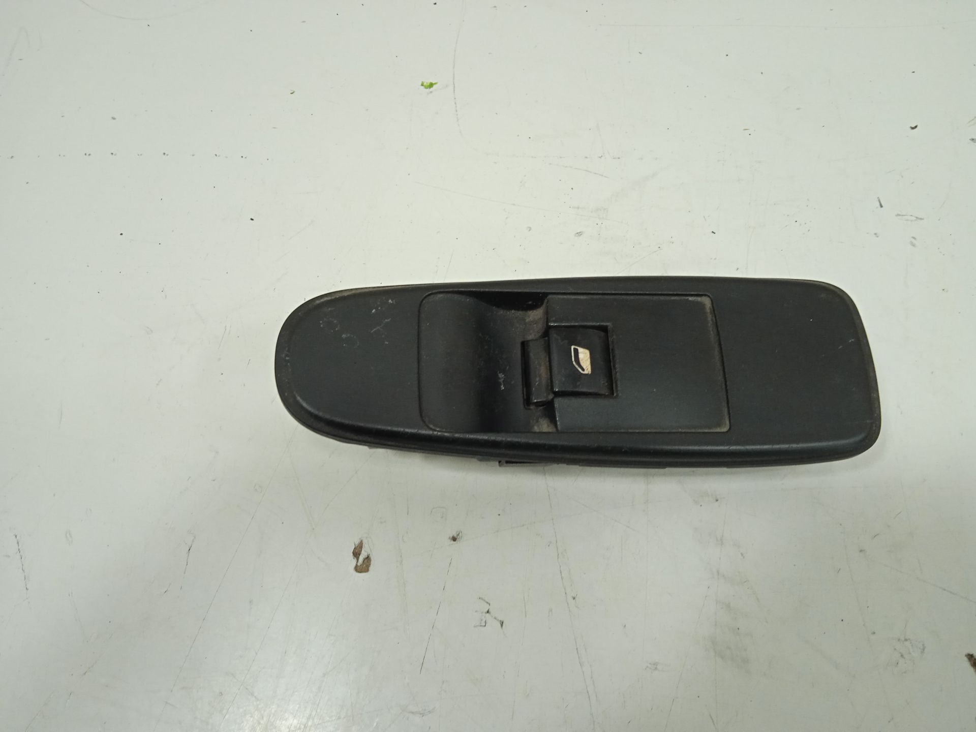 Mando elevalunas delantero derecho citroen c4 picasso seduction